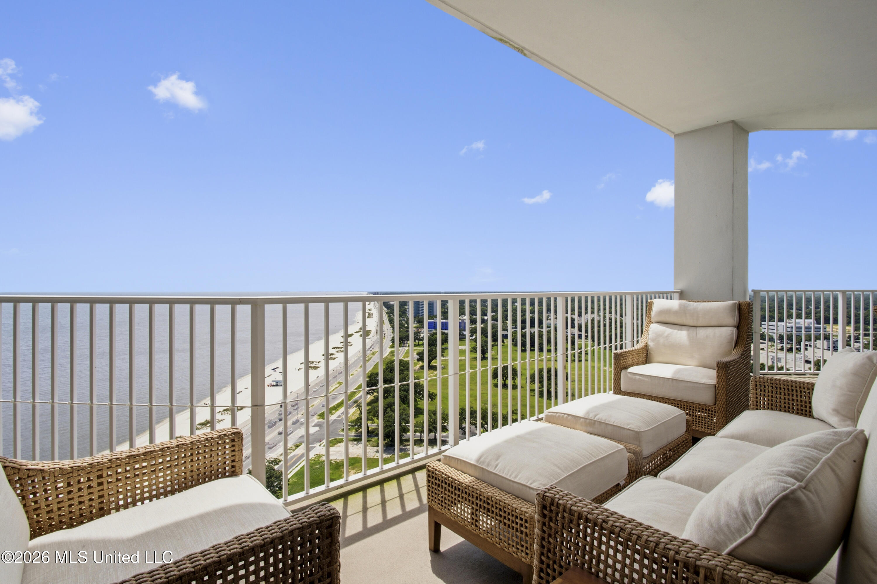 2668 Beach Boulevard Property Photo 54