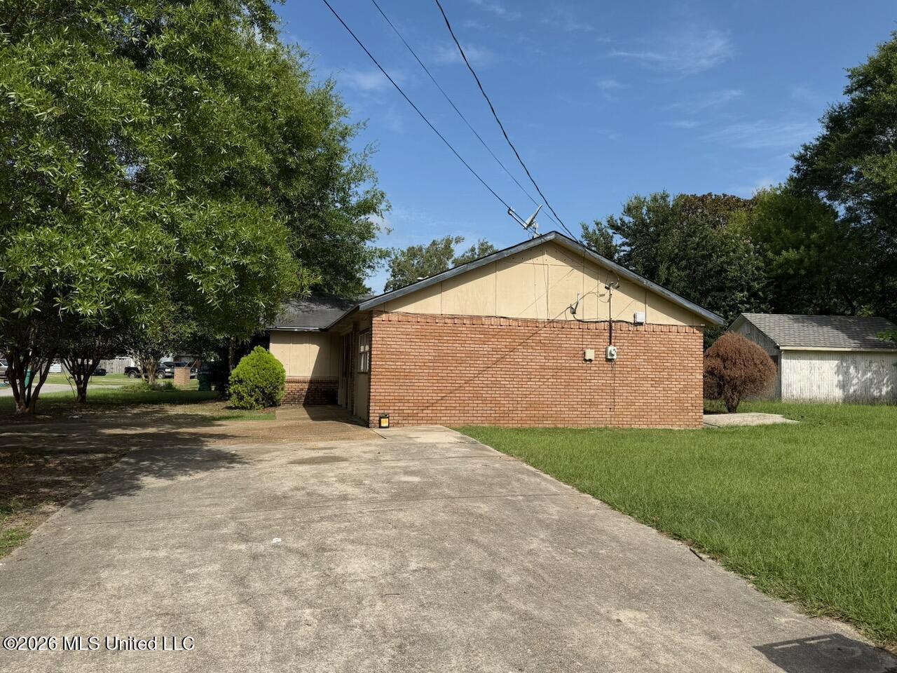 534 N Forest Drive Property Photo 3