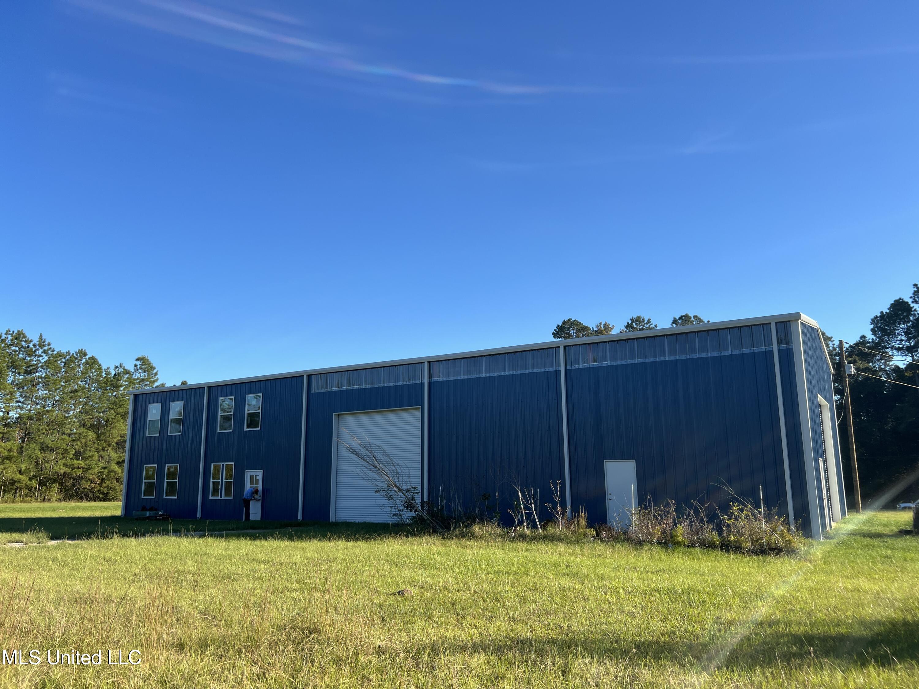 2066 S 569 Highway Property Photo 7
