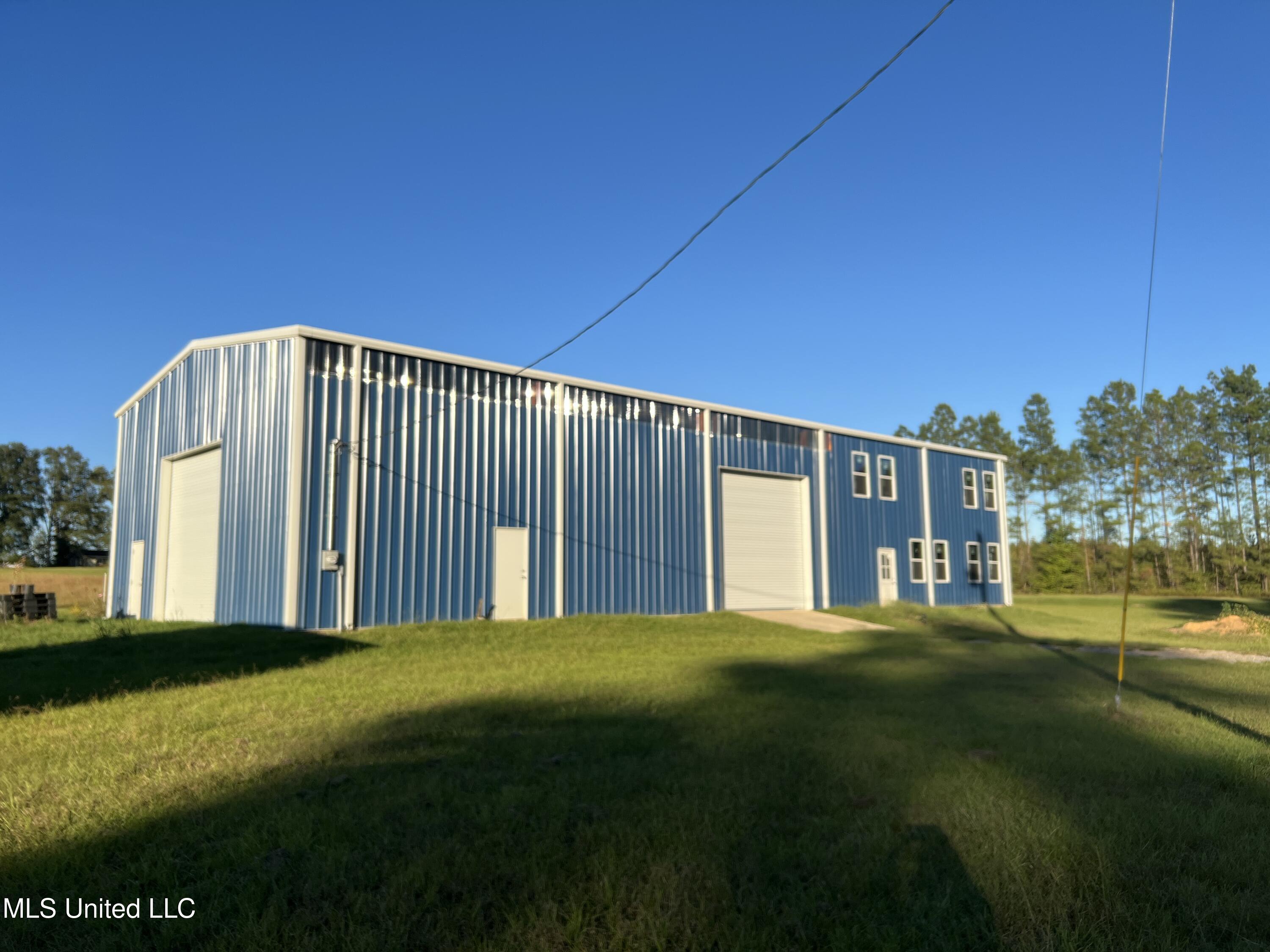 2066 S 569 Highway Property Photo 9