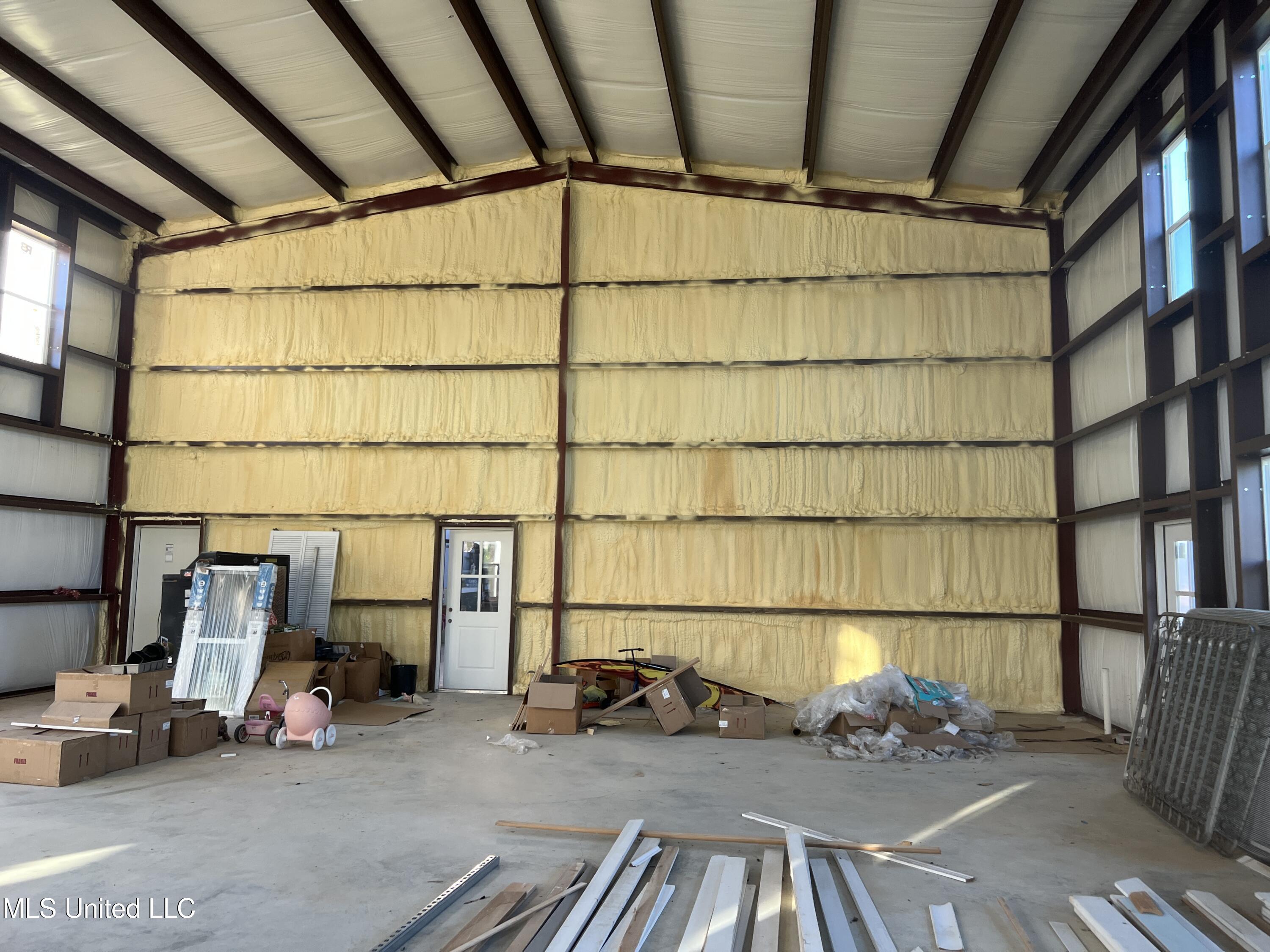 2066 S 569 Highway Property Photo 13