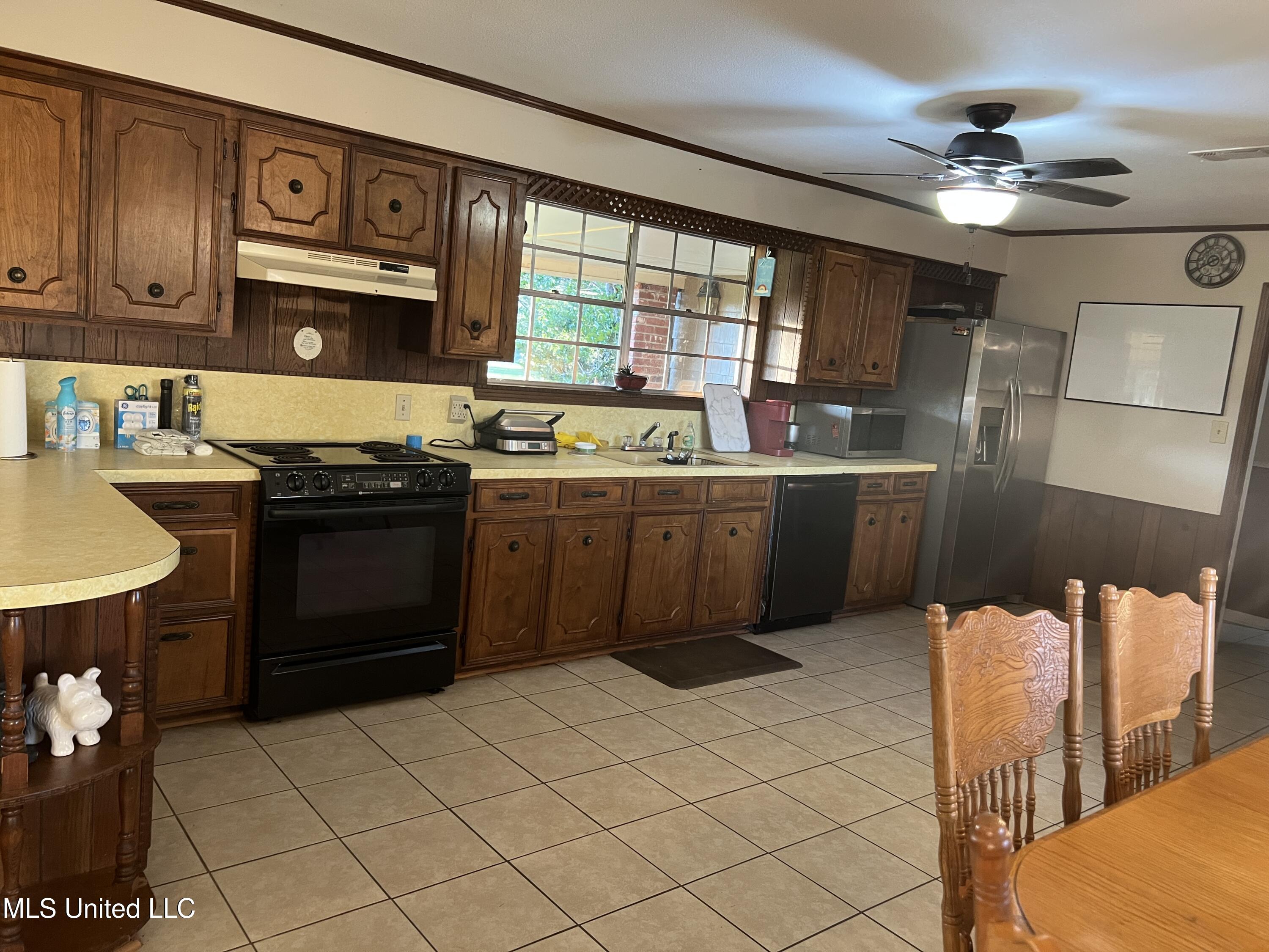2066 S 569 Highway Property Photo 21