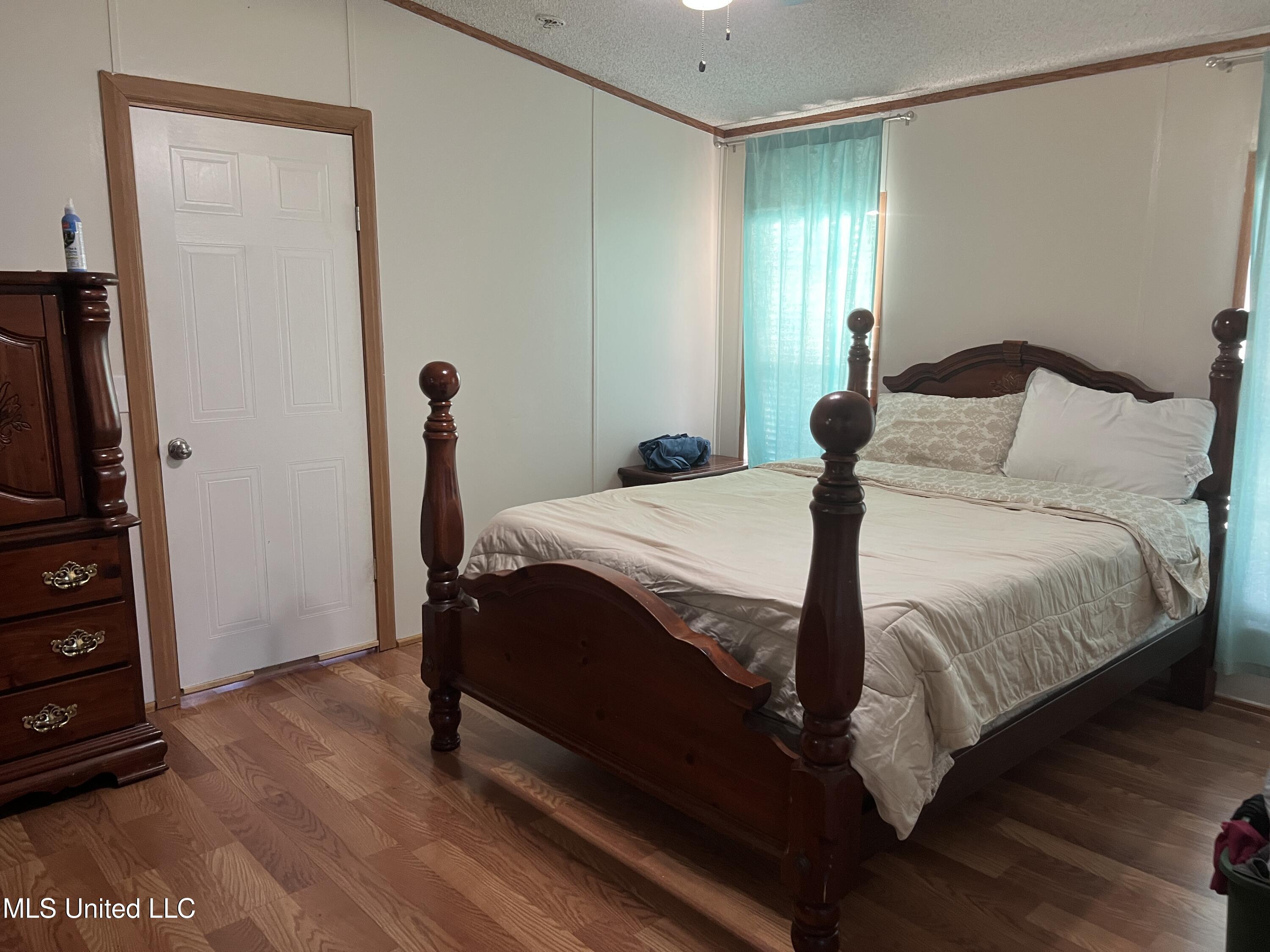 2066 S 569 Highway Property Photo 29