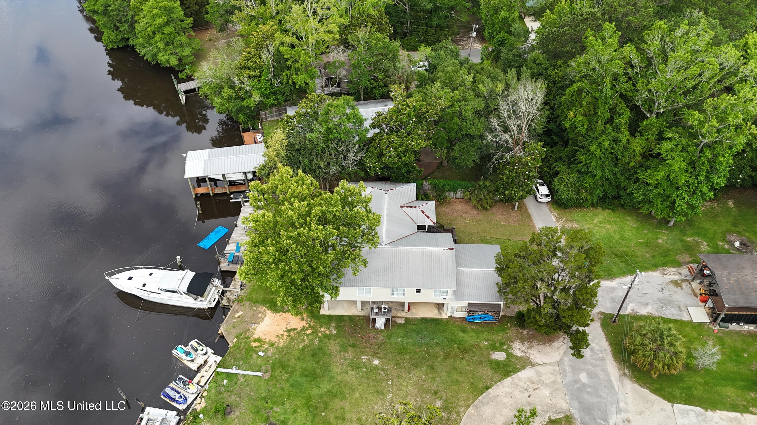 4511 Lynn Drive Property Photo 5