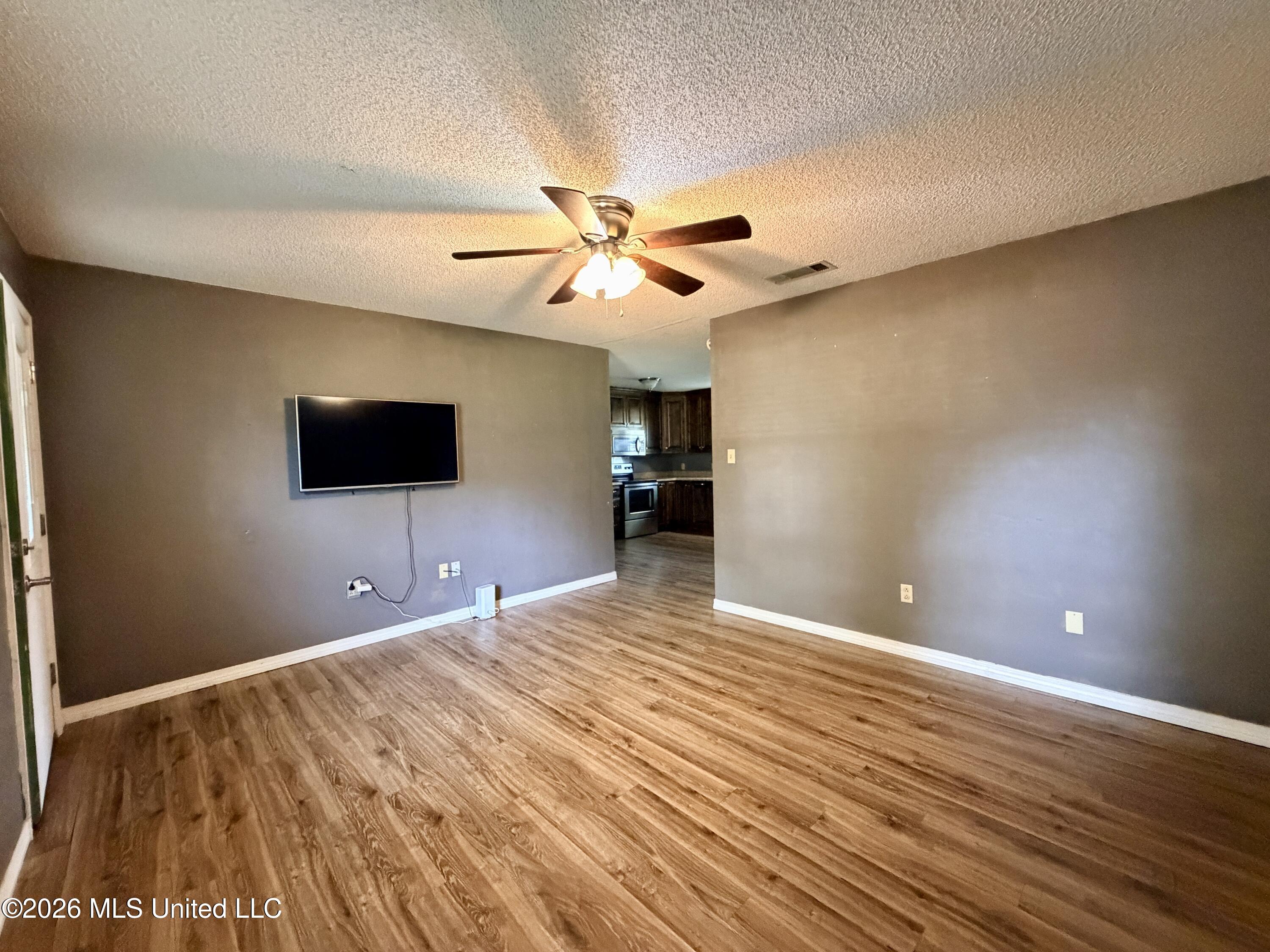 2269 River Road Property Photo 3