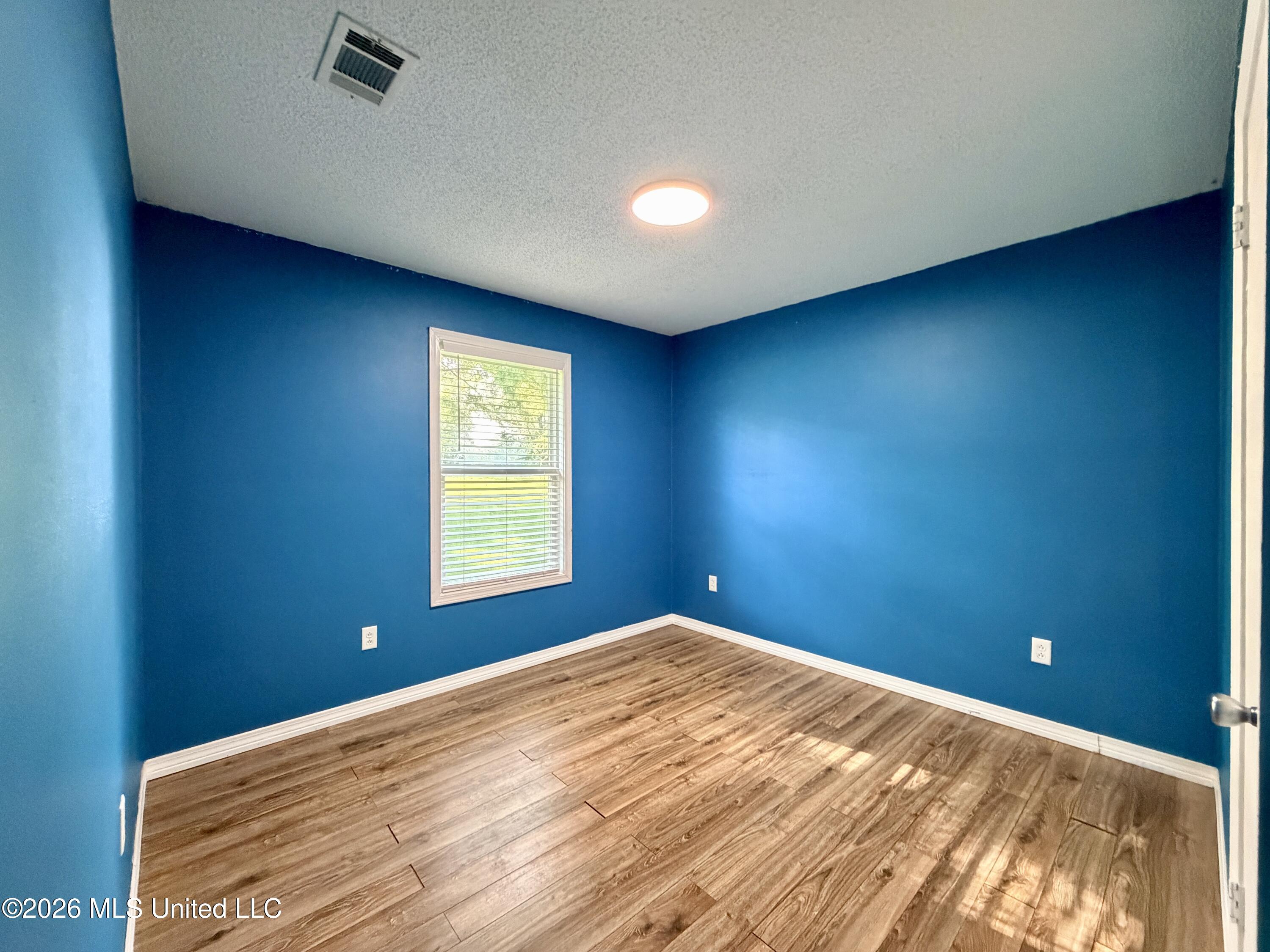 2269 River Road Property Photo 11
