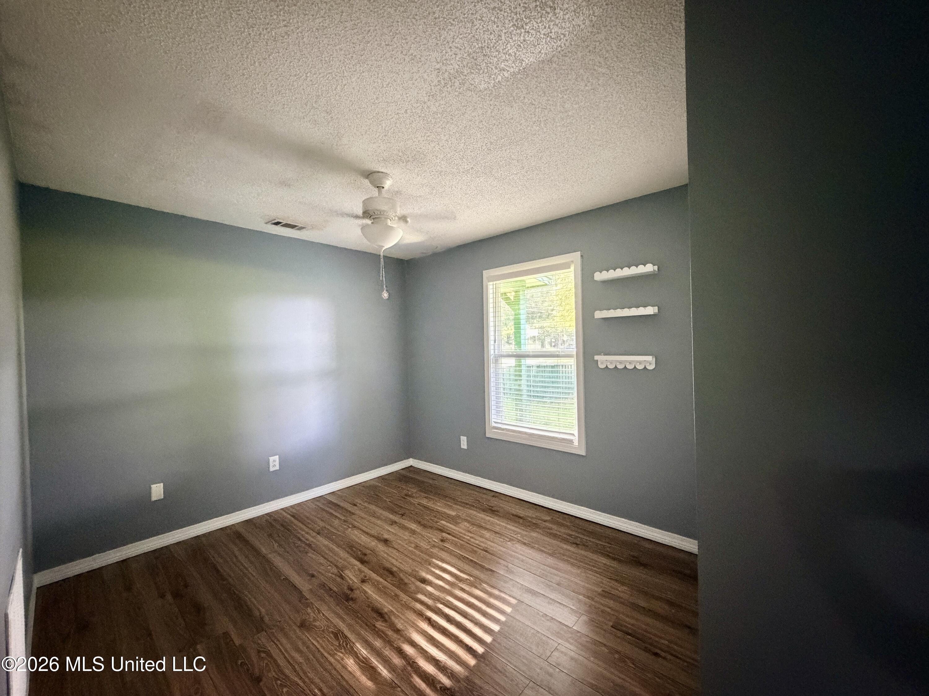 2269 River Road Property Photo 13