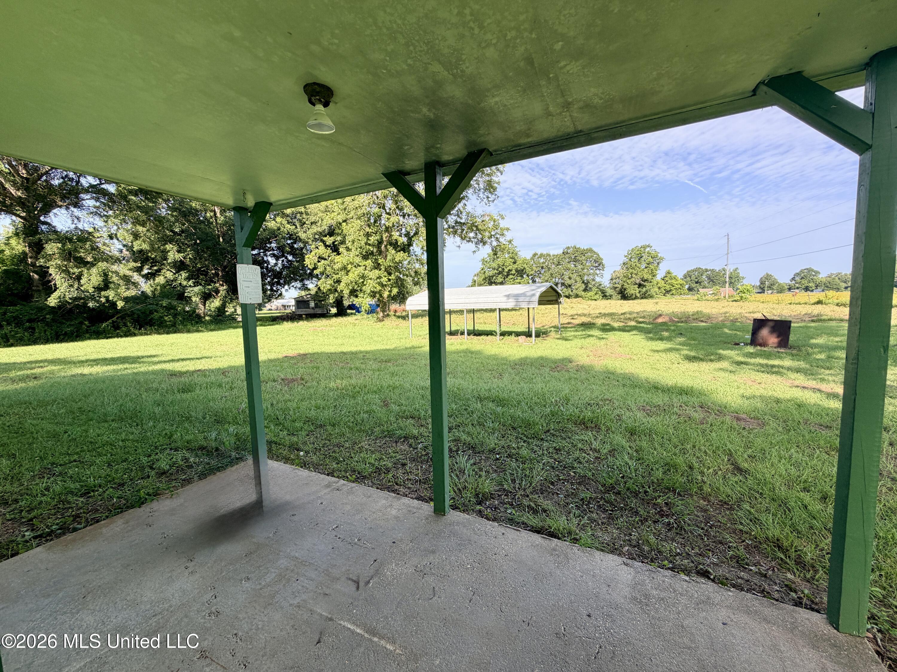 2269 River Road Property Photo 21