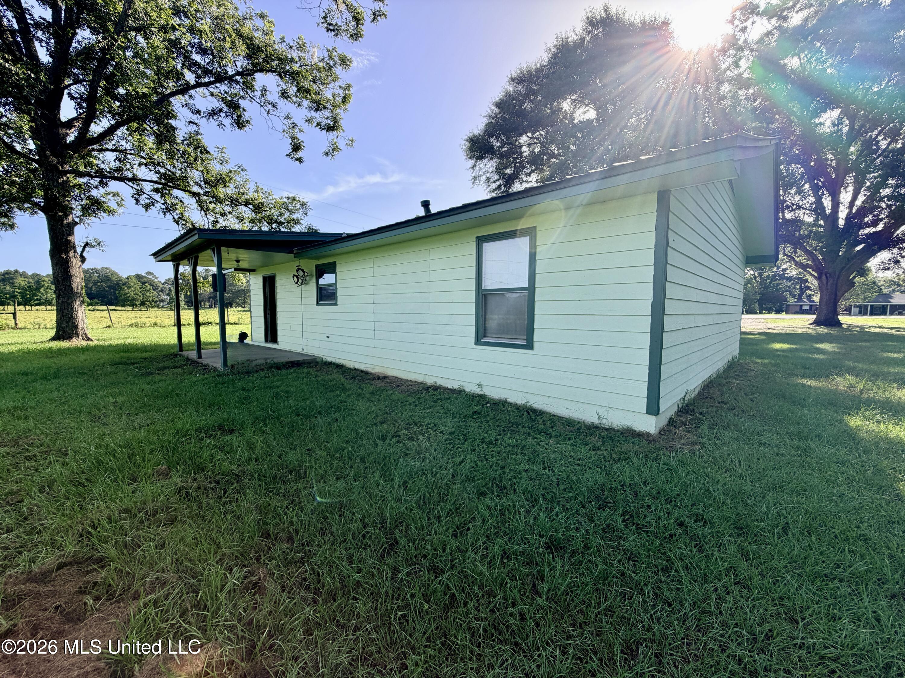 2269 River Road Property Photo 25
