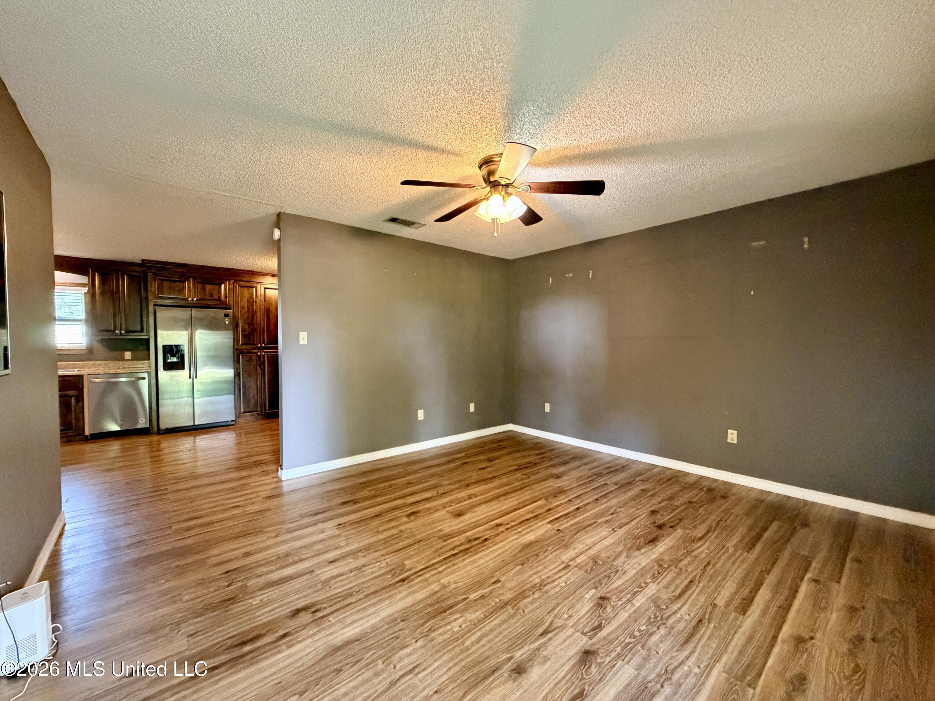 2269 River Road Property Photo 32