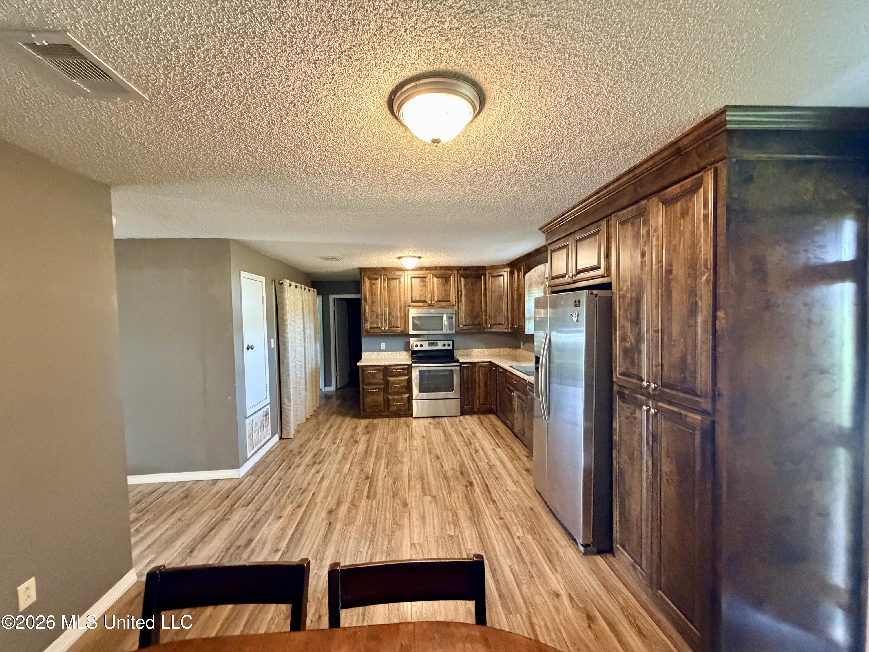 2269 River Road Property Photo 34