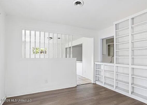 1038 Brookley Street Property Photo 6
