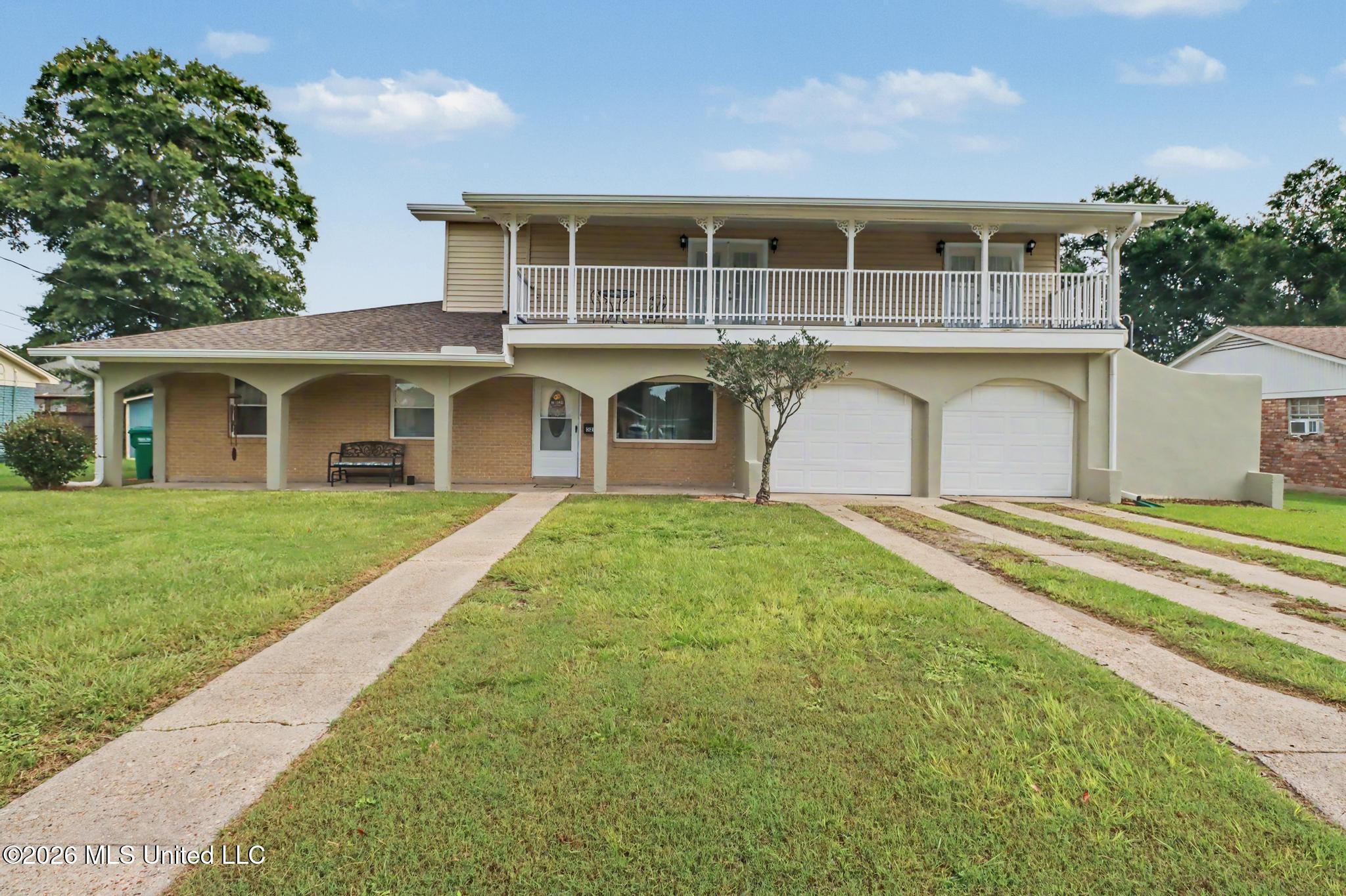 2219 Gregory Boulevard Property Photo 1