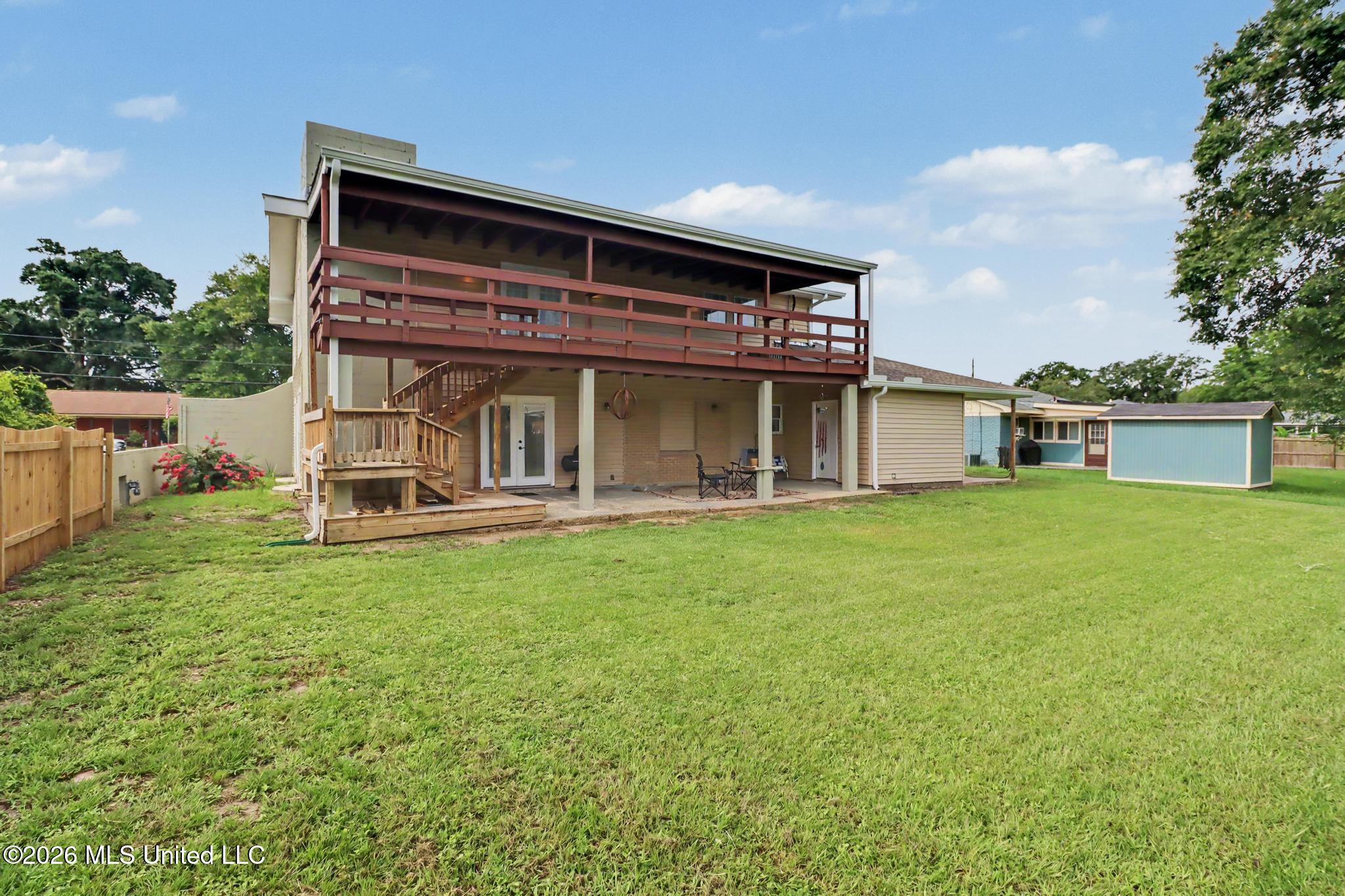 2219 Gregory Boulevard Property Photo 2