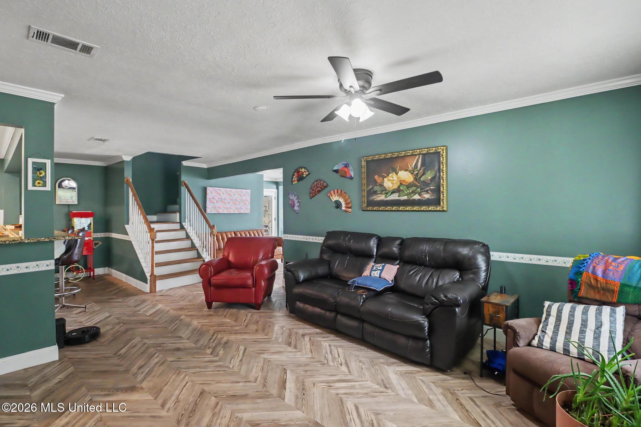2219 Gregory Boulevard Property Photo 5