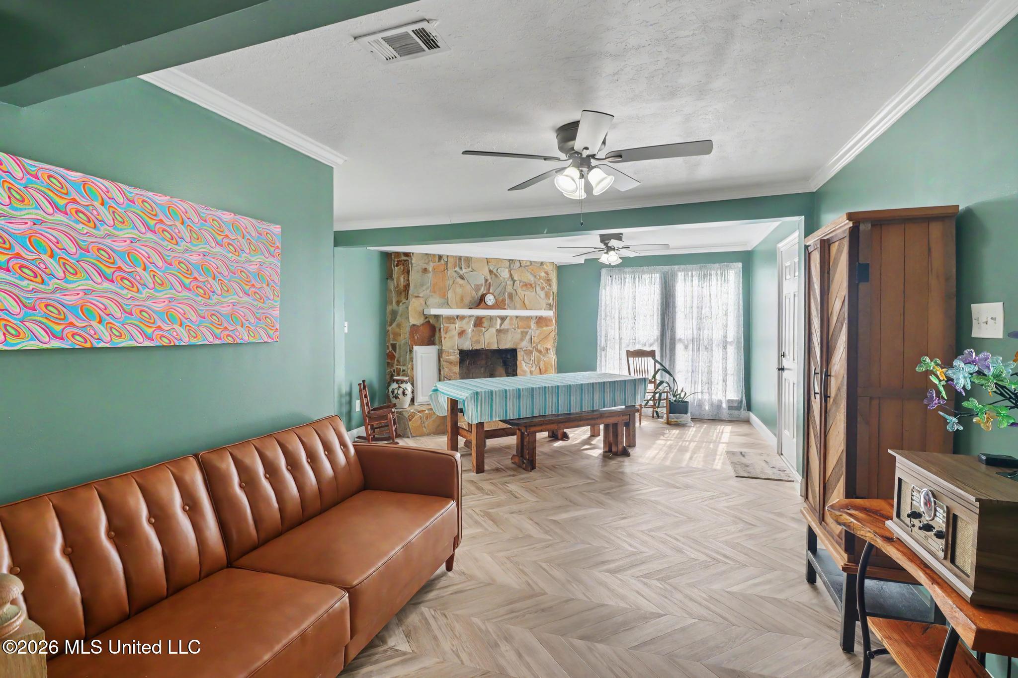 2219 Gregory Boulevard Property Photo 7