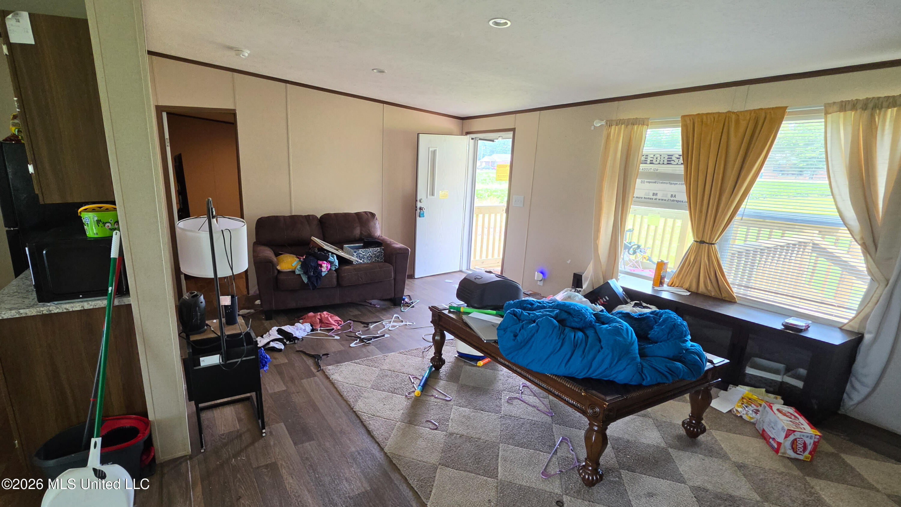 755 W Bobo Road Property Photo 5