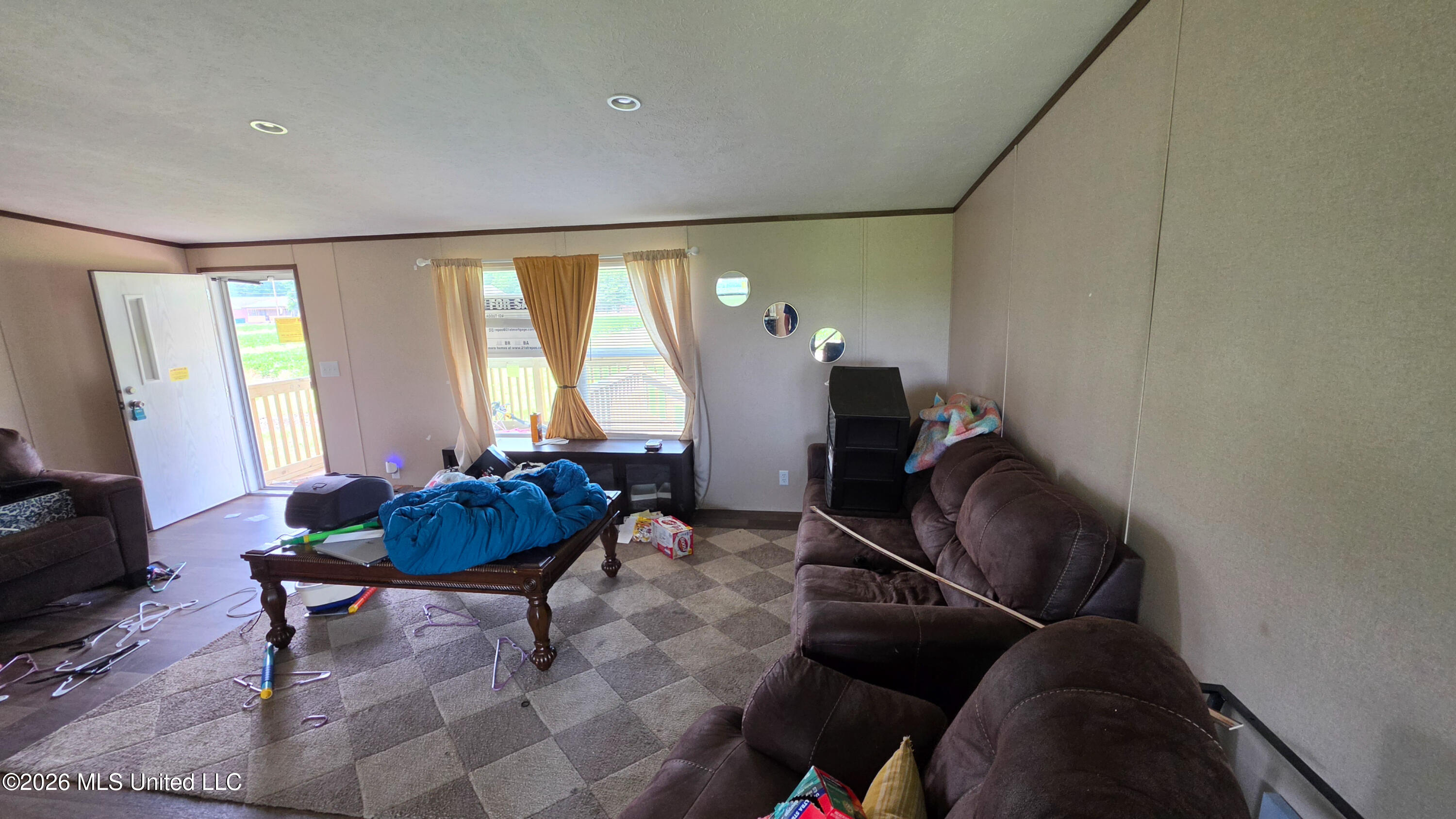 755 W Bobo Road Property Photo 6