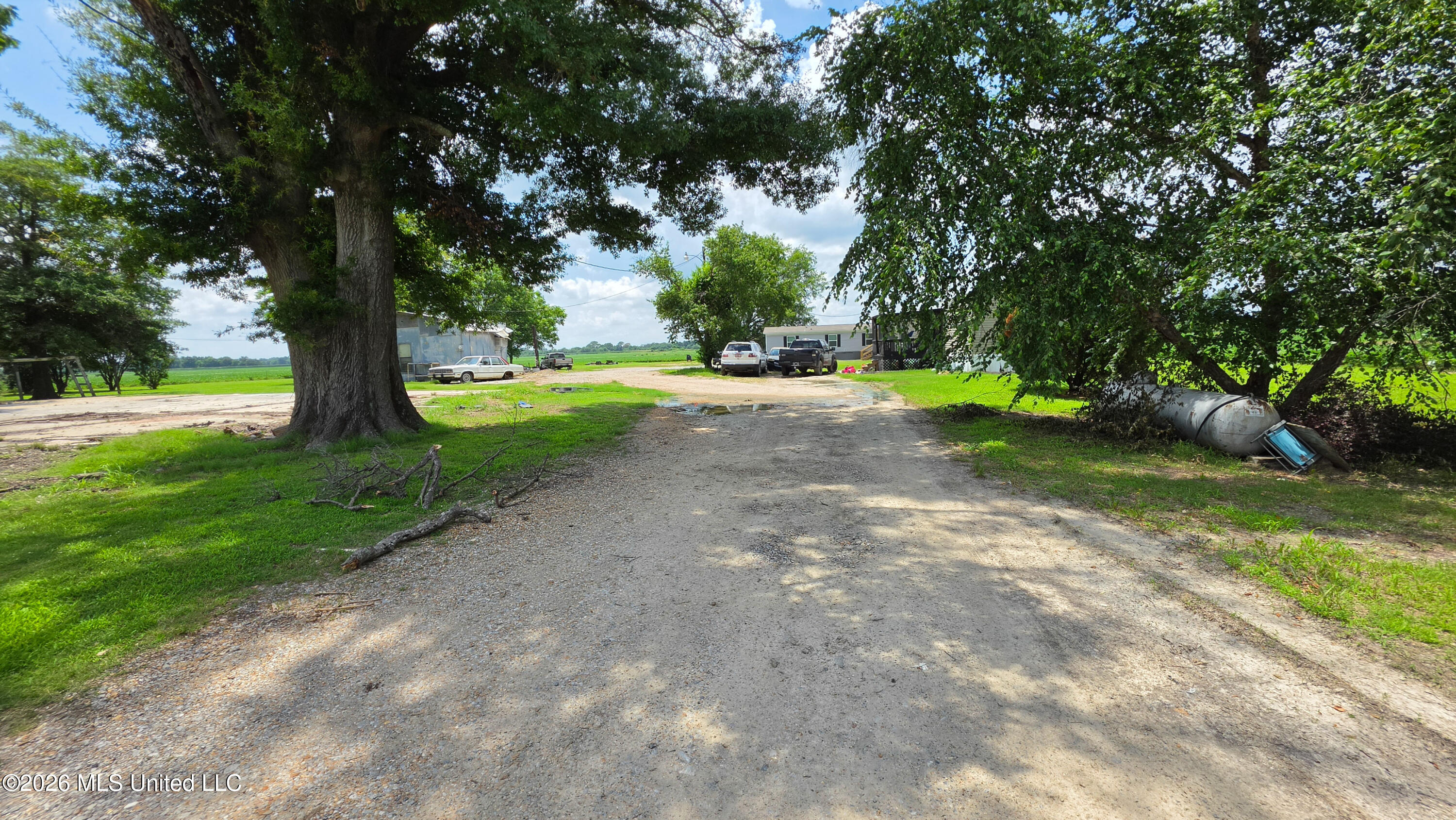 755 W Bobo Road Property Photo 27