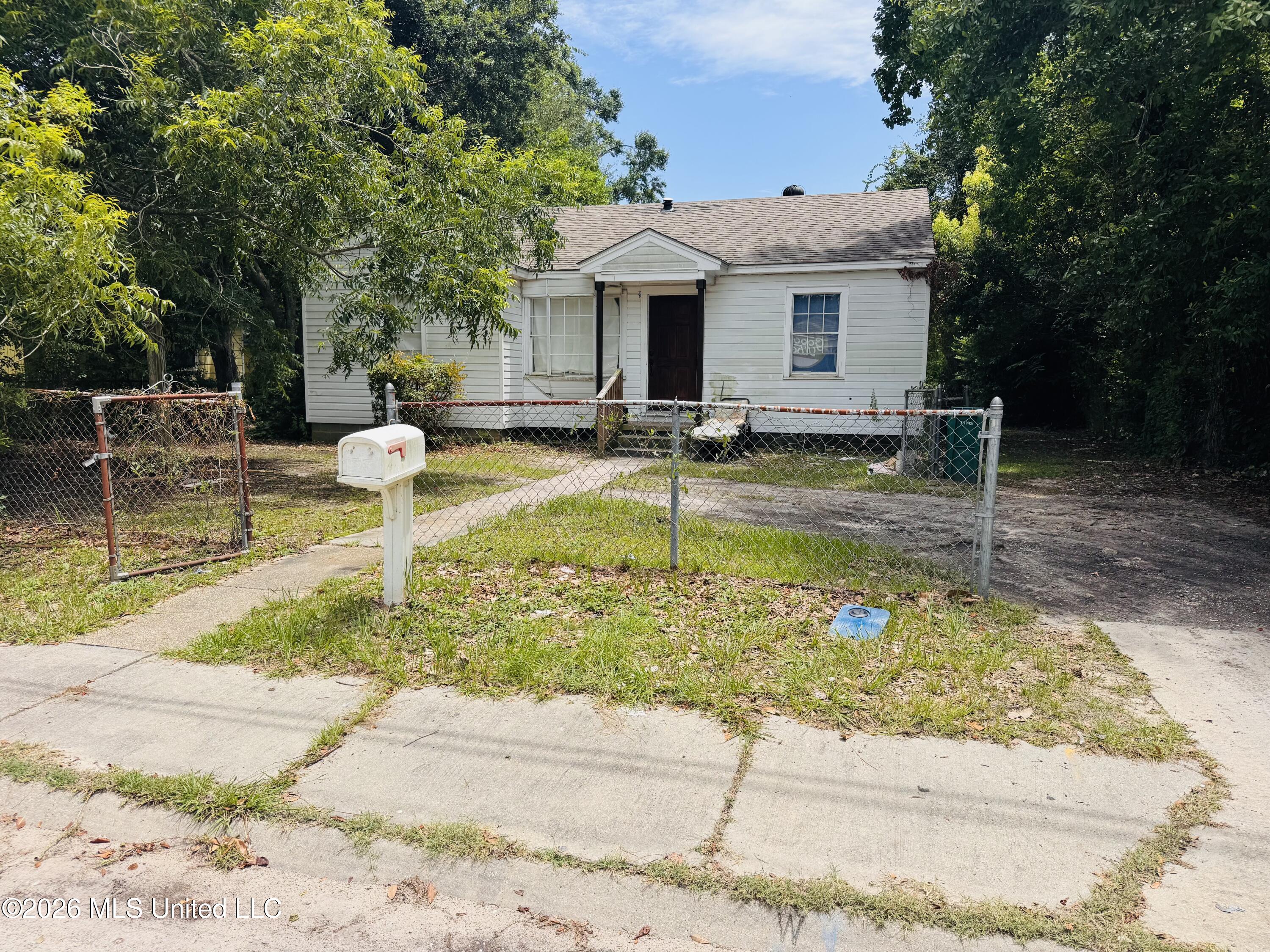 1681 Vine Street Property Photo 1