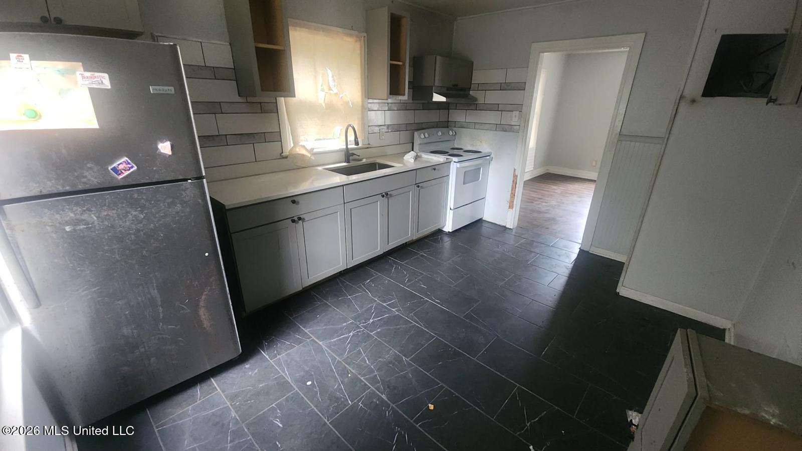 1681 Vine Street Property Photo 4