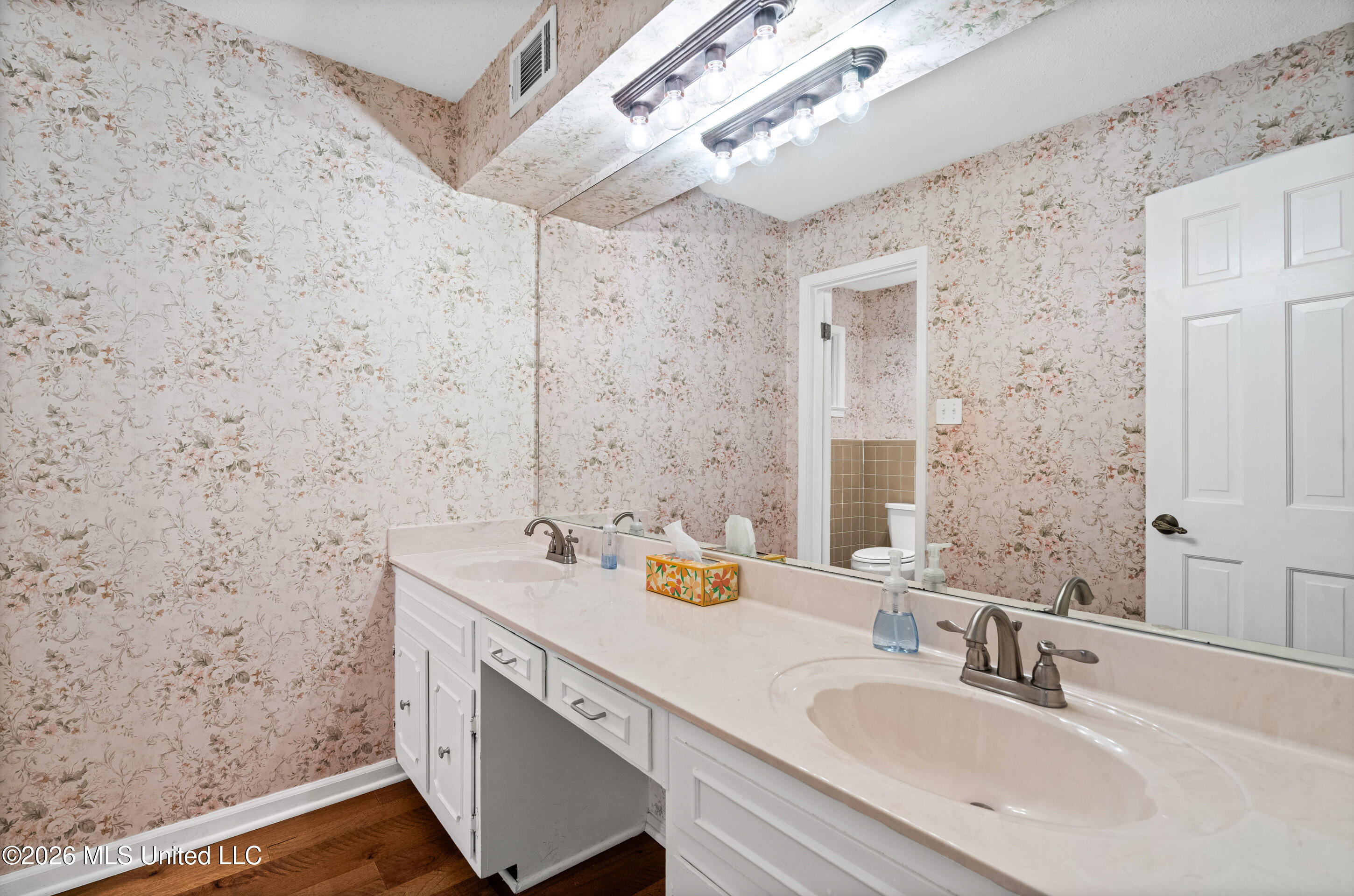 123 S Malone Road Property Photo 22