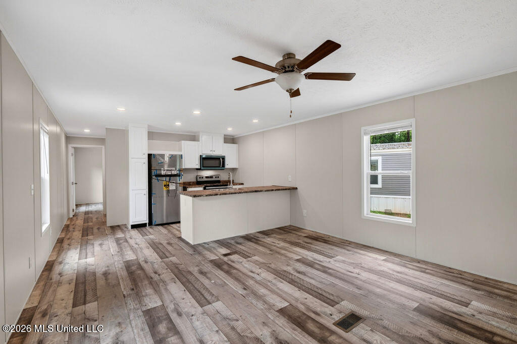 7729 Narcissus Drive Property Photo 4