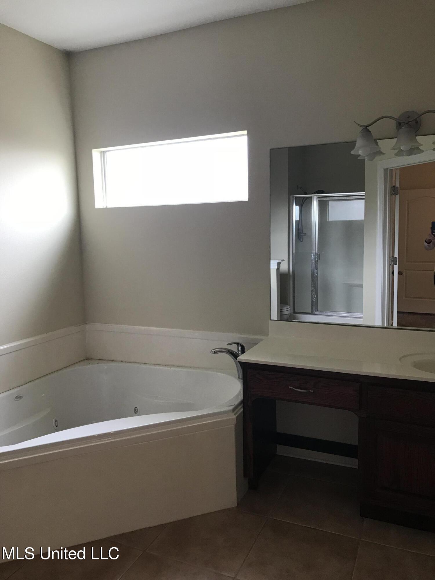 6805 Dickens Way Drive Property Photo 9