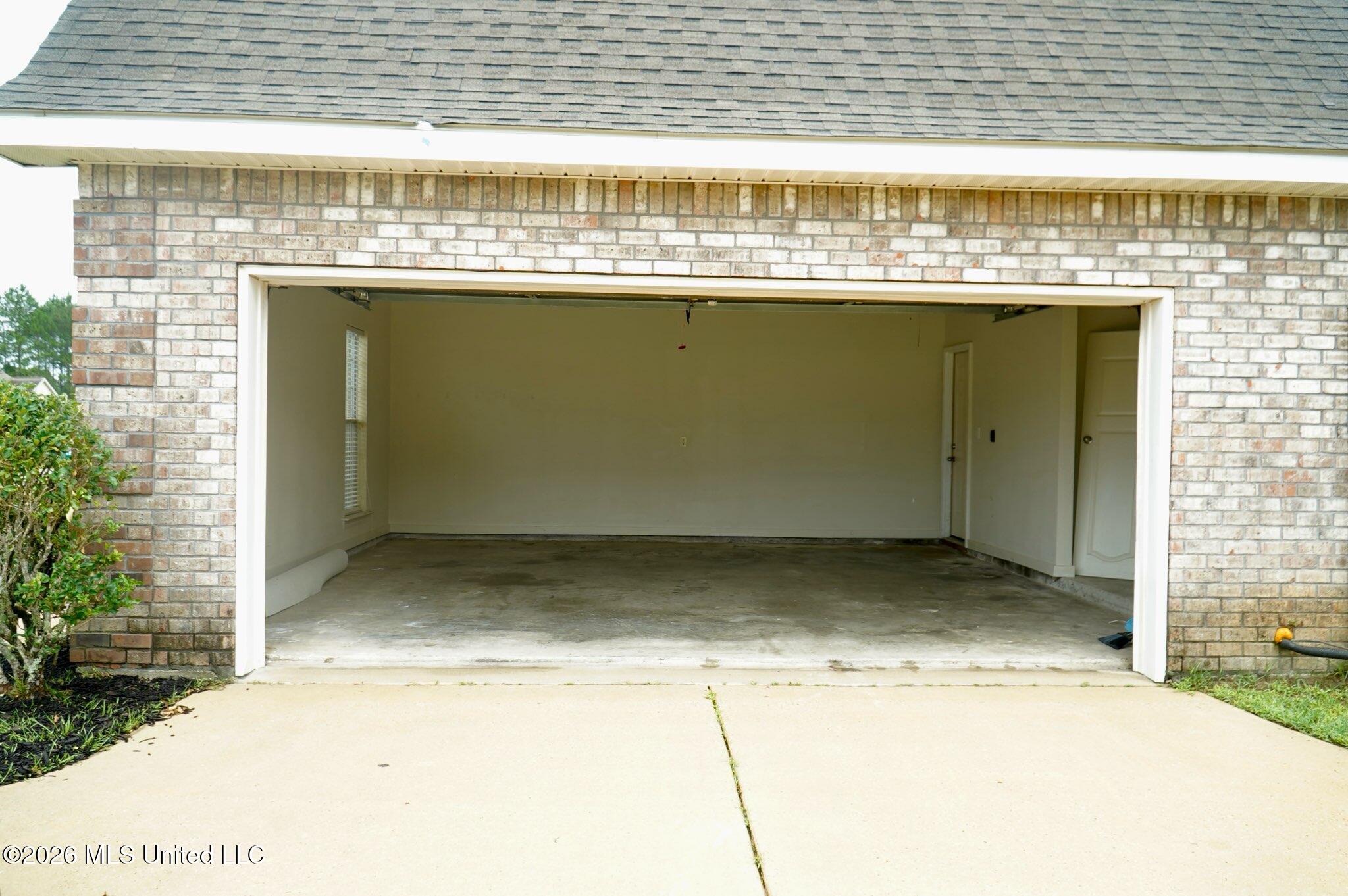 6805 Dickens Way Drive Property Photo 14