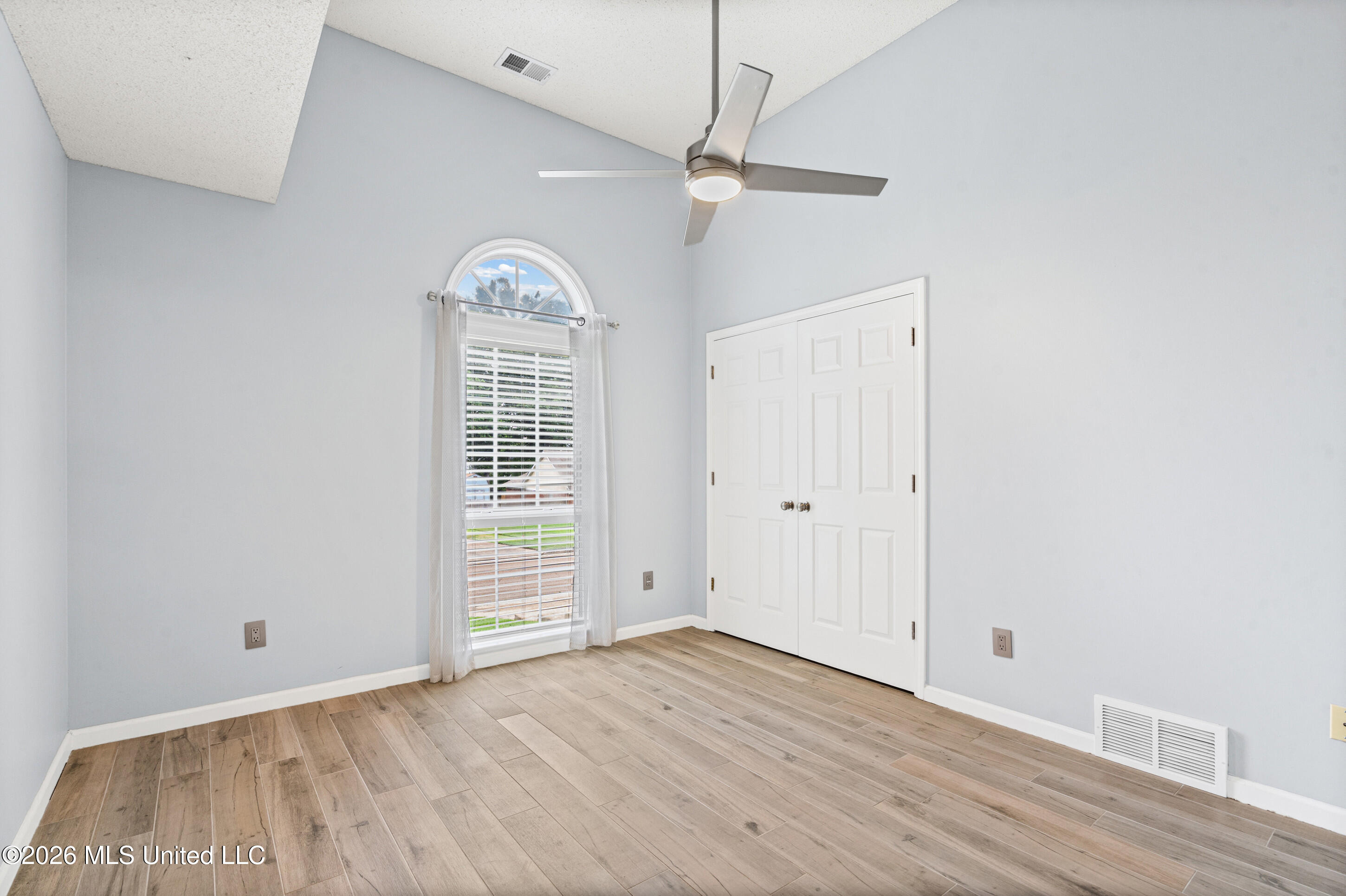 5402 Peach Trail Drive Property Photo 10