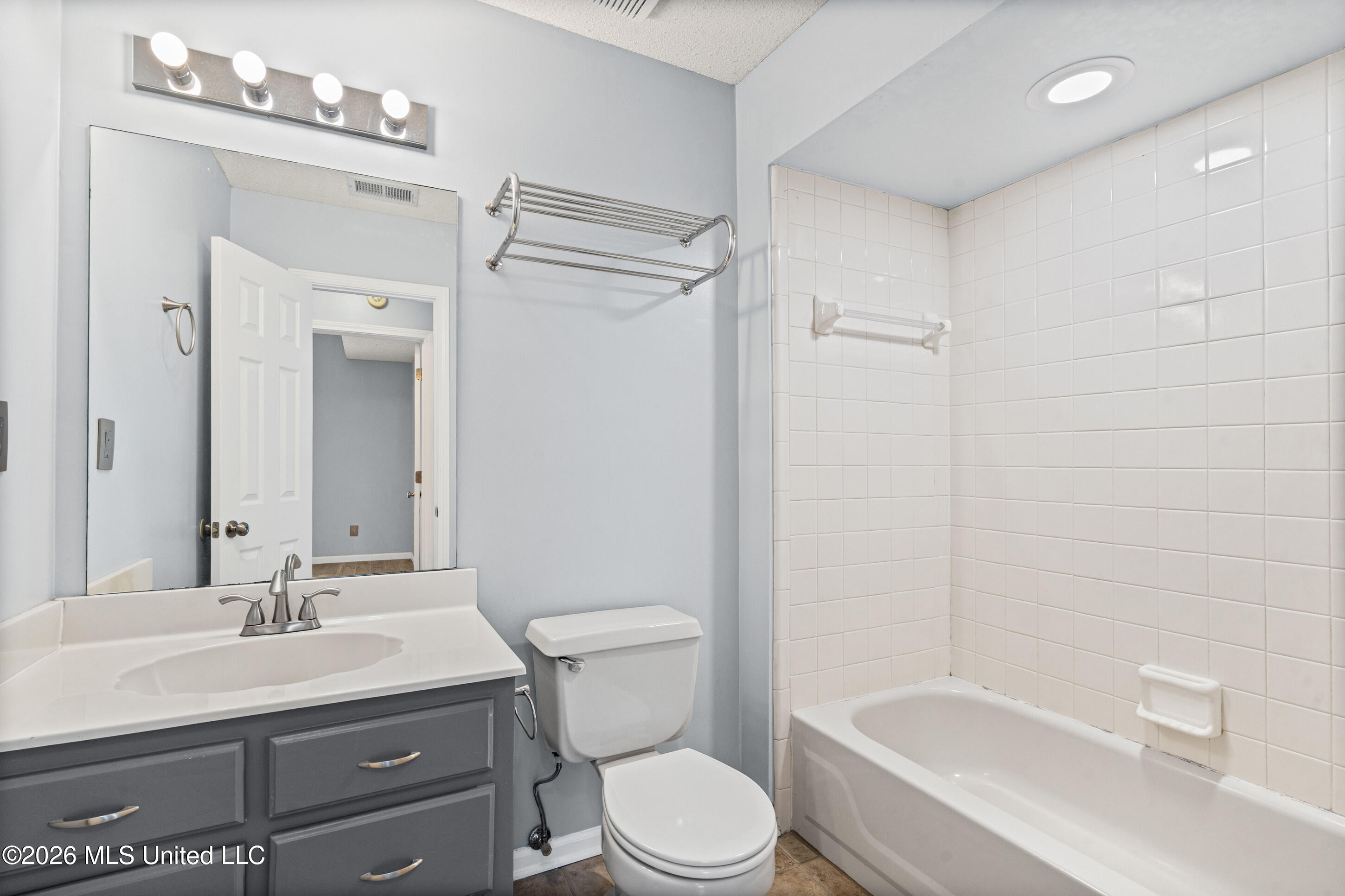 5402 Peach Trail Drive Property Photo 12