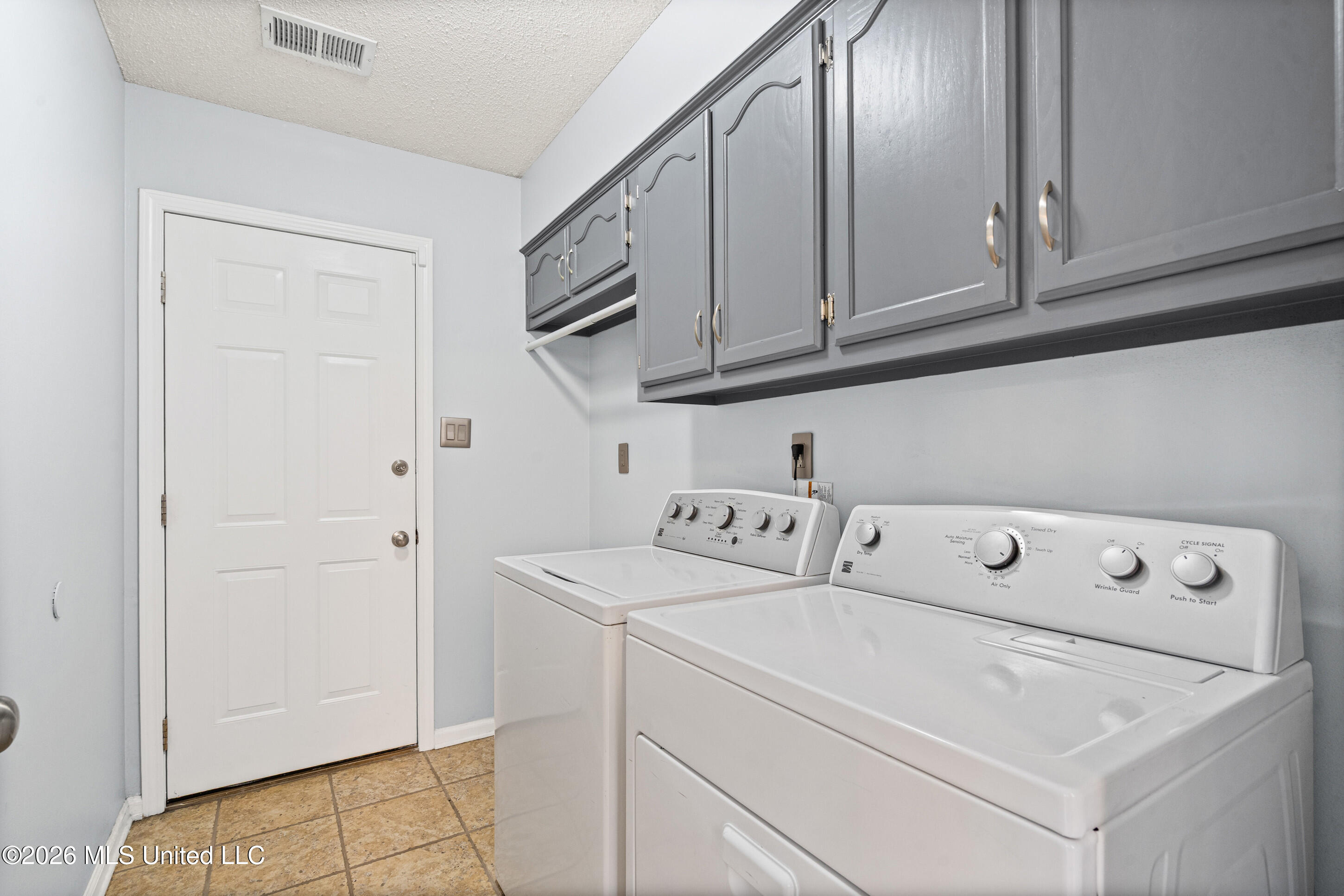 5402 Peach Trail Drive Property Photo 14