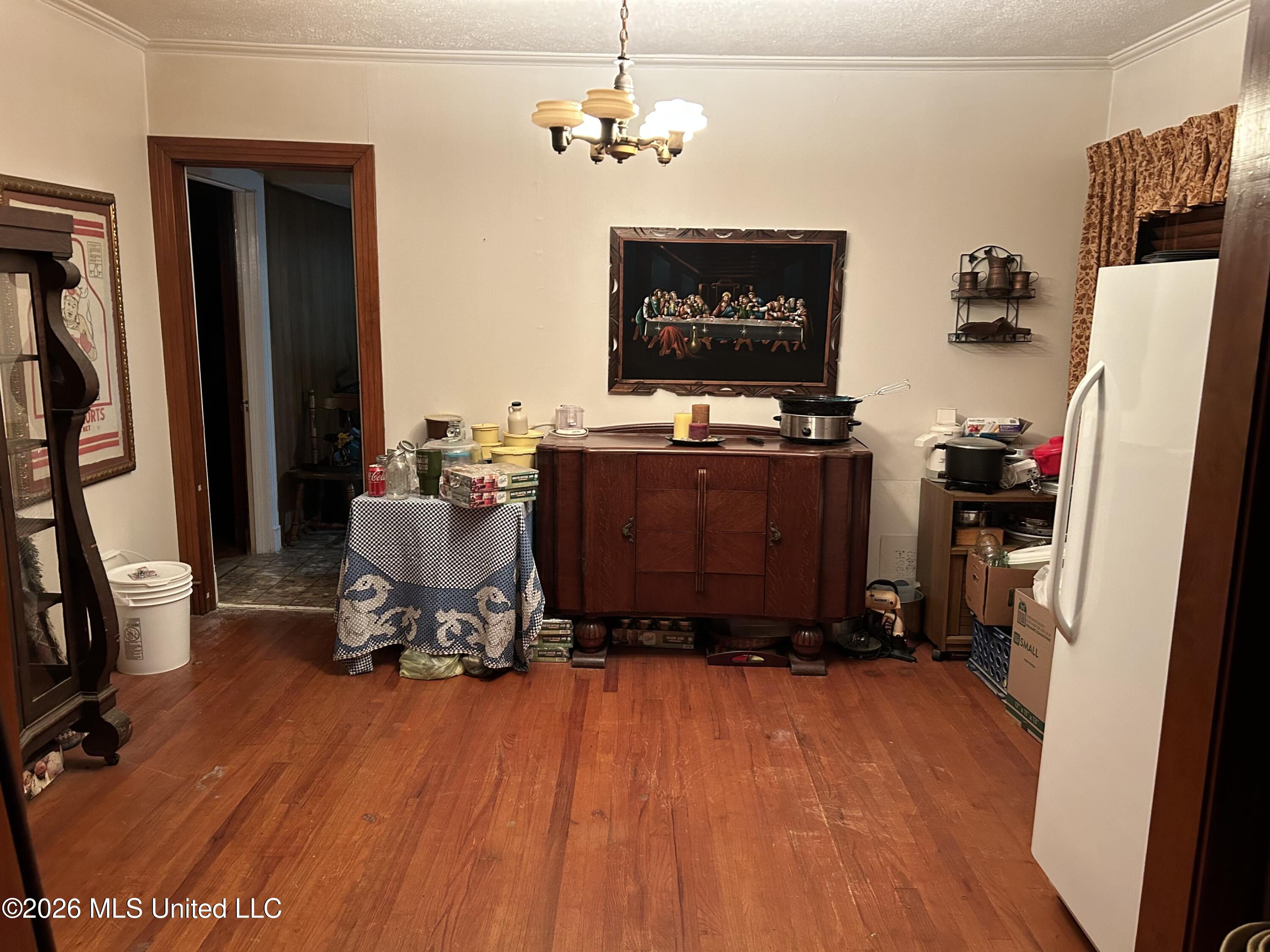 306 S Main Street Property Photo 3