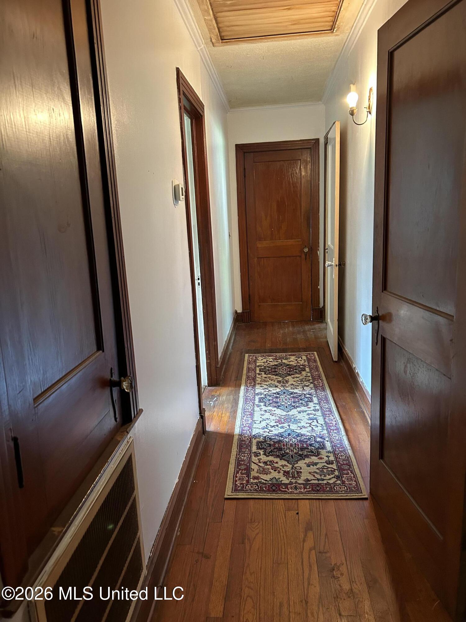 306 S Main Street Property Photo 8