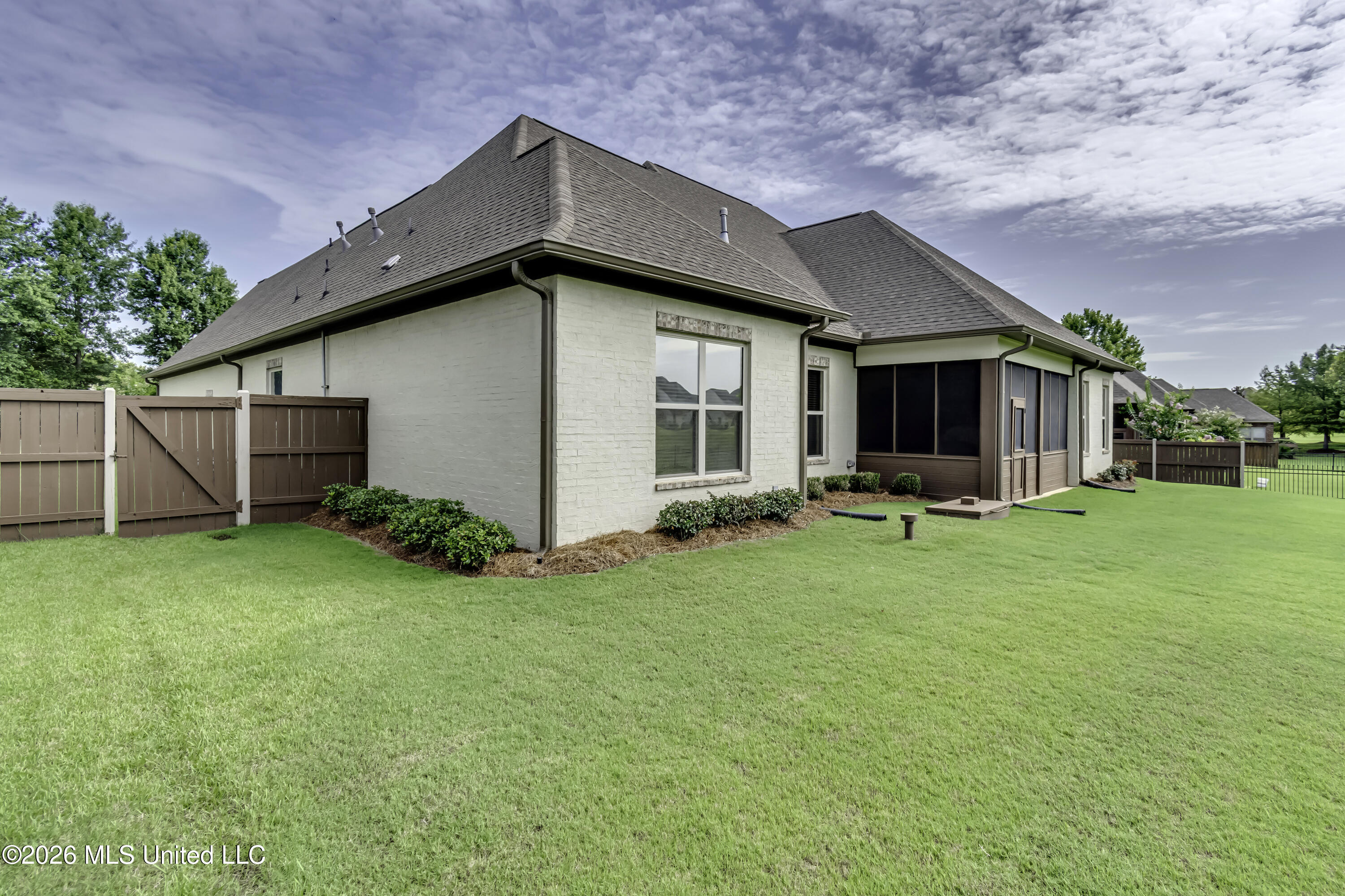 359 Caroline Boulevard Property Photo 6
