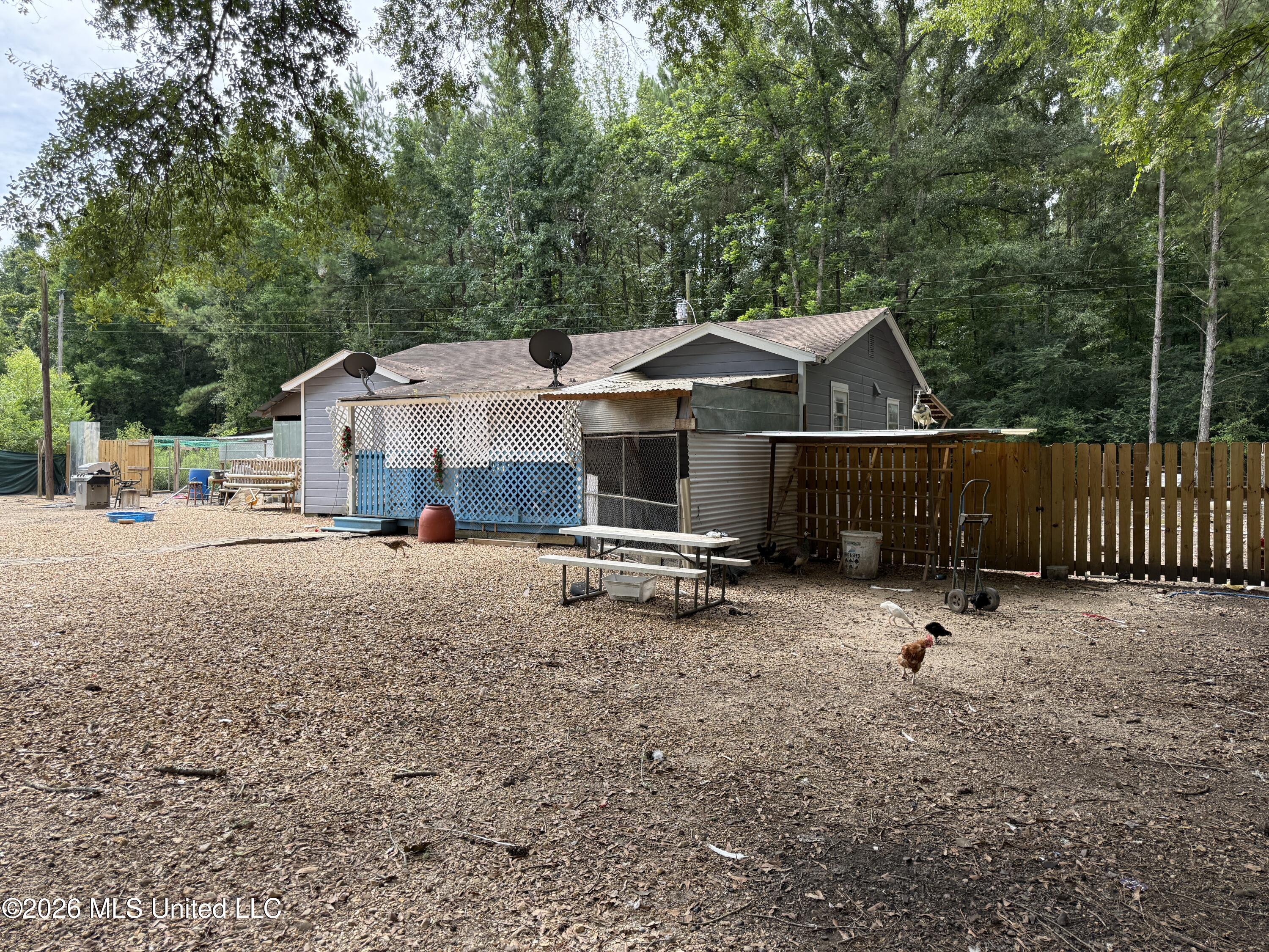488 Dykes Road Property Photo 6