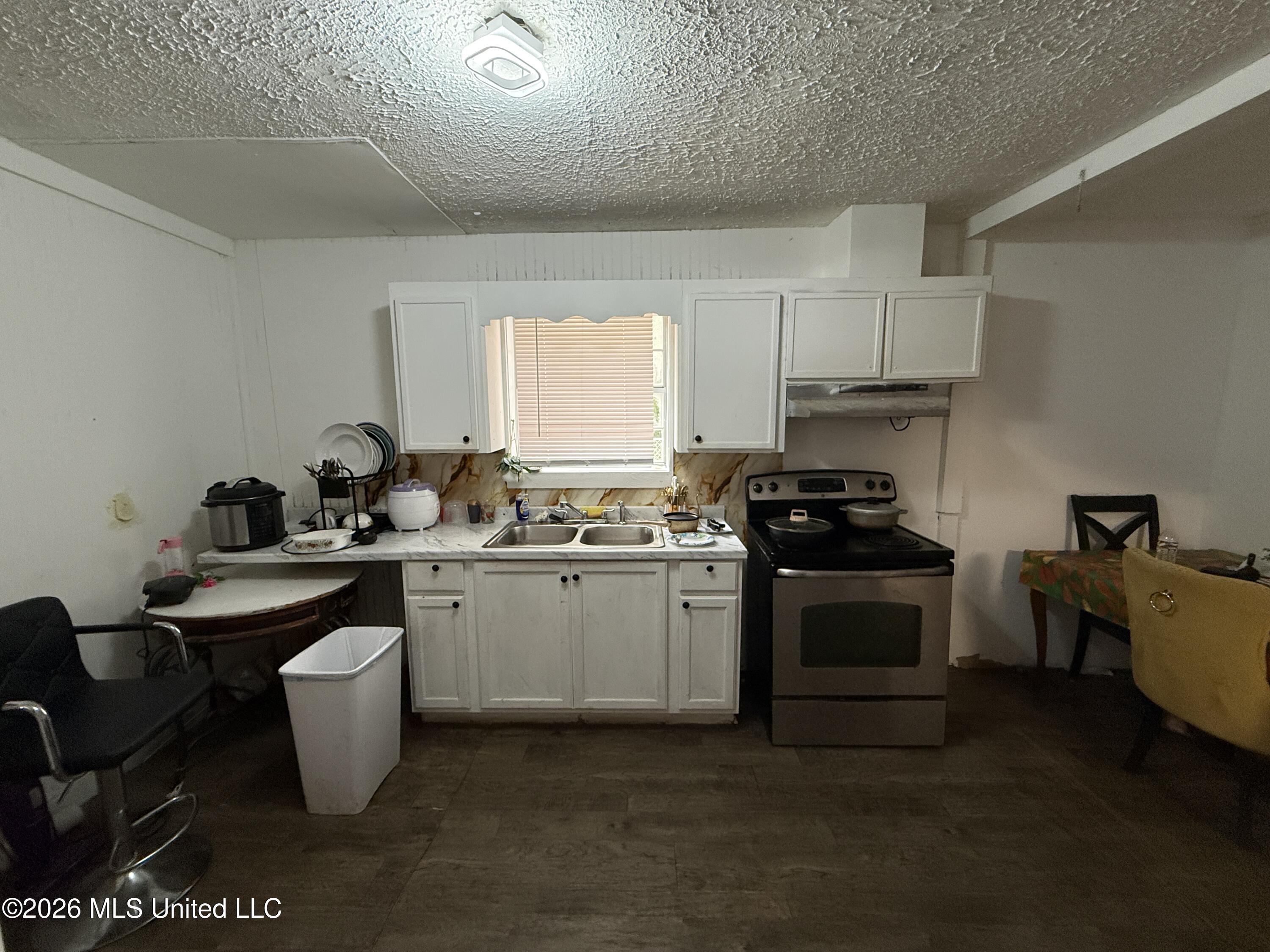488 Dykes Road Property Photo 40