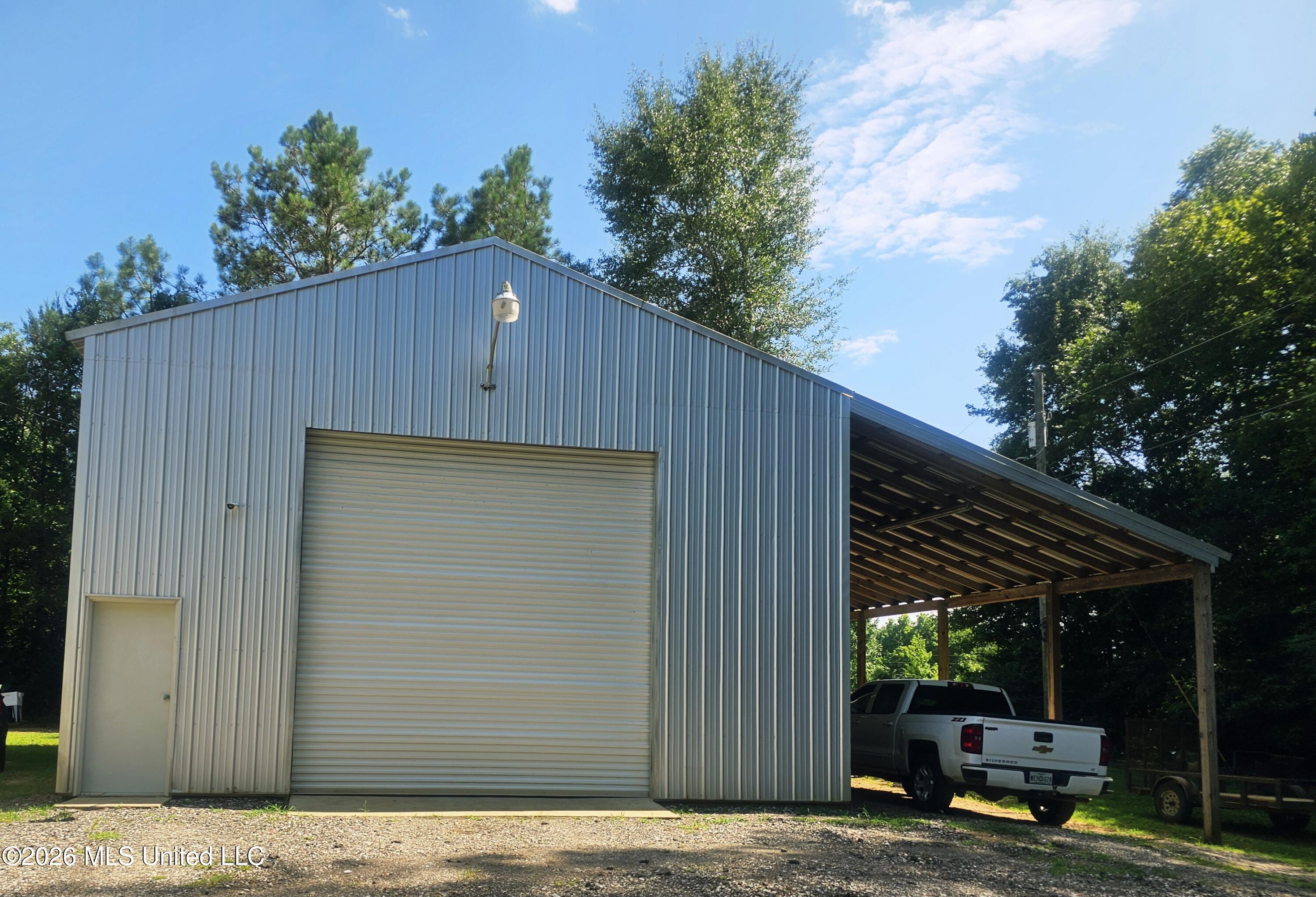 291 Henderson Road Property Photo 2