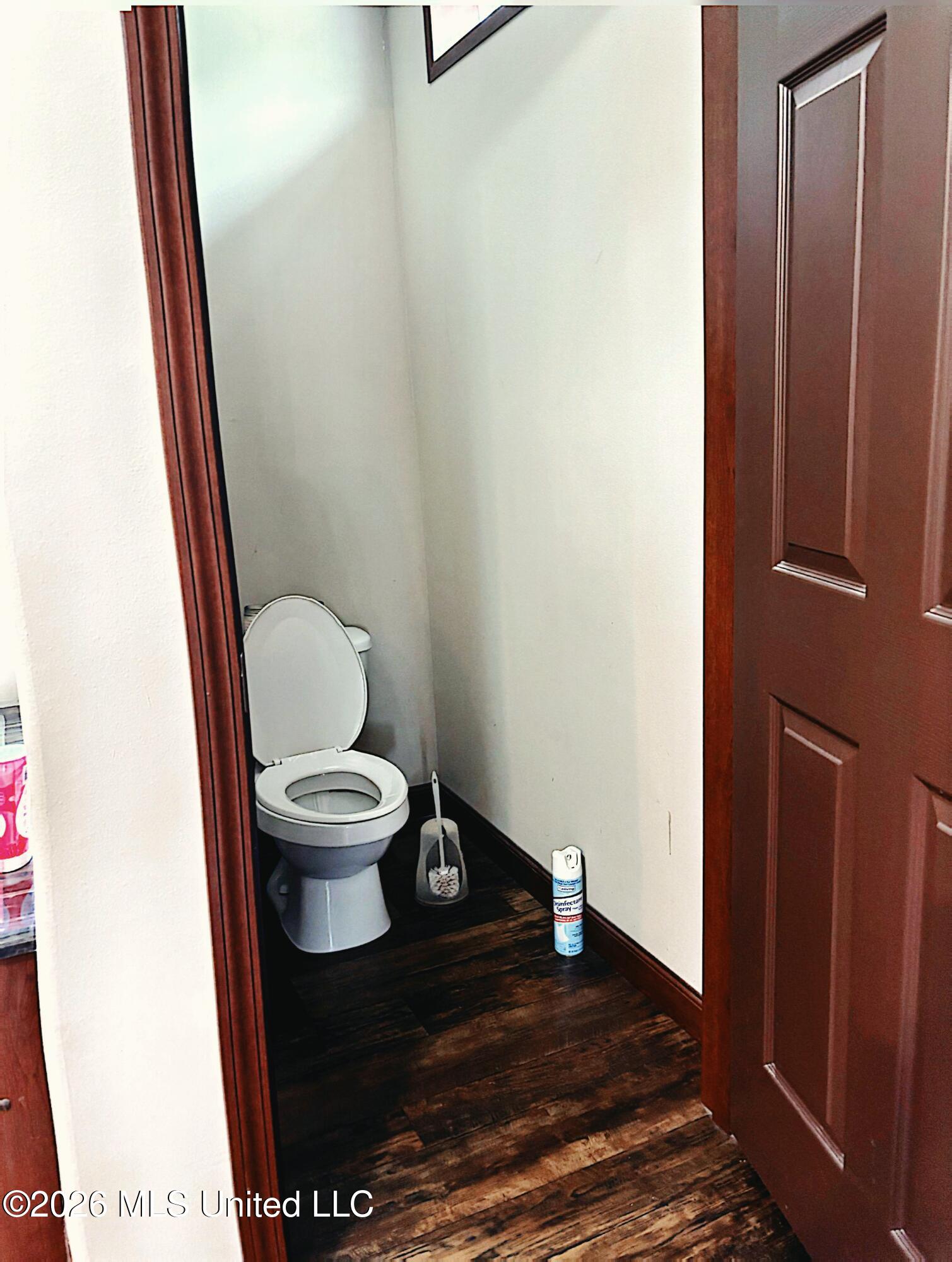 291 Henderson Road Property Photo 11