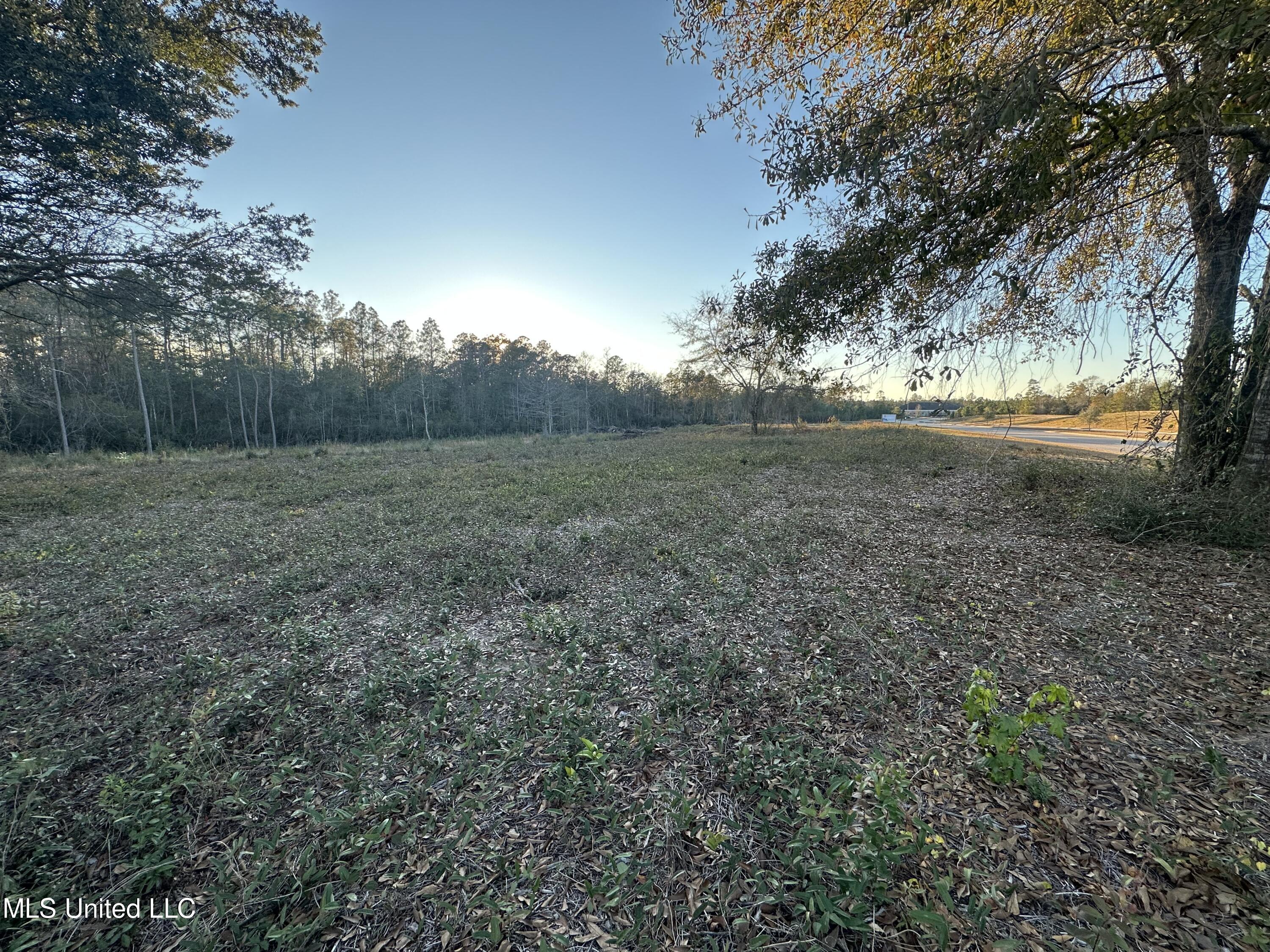 00 Highland Parkway Property Photo 10