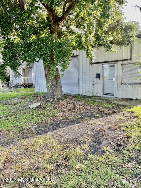 2725 26th Avenue Property Photo 2
