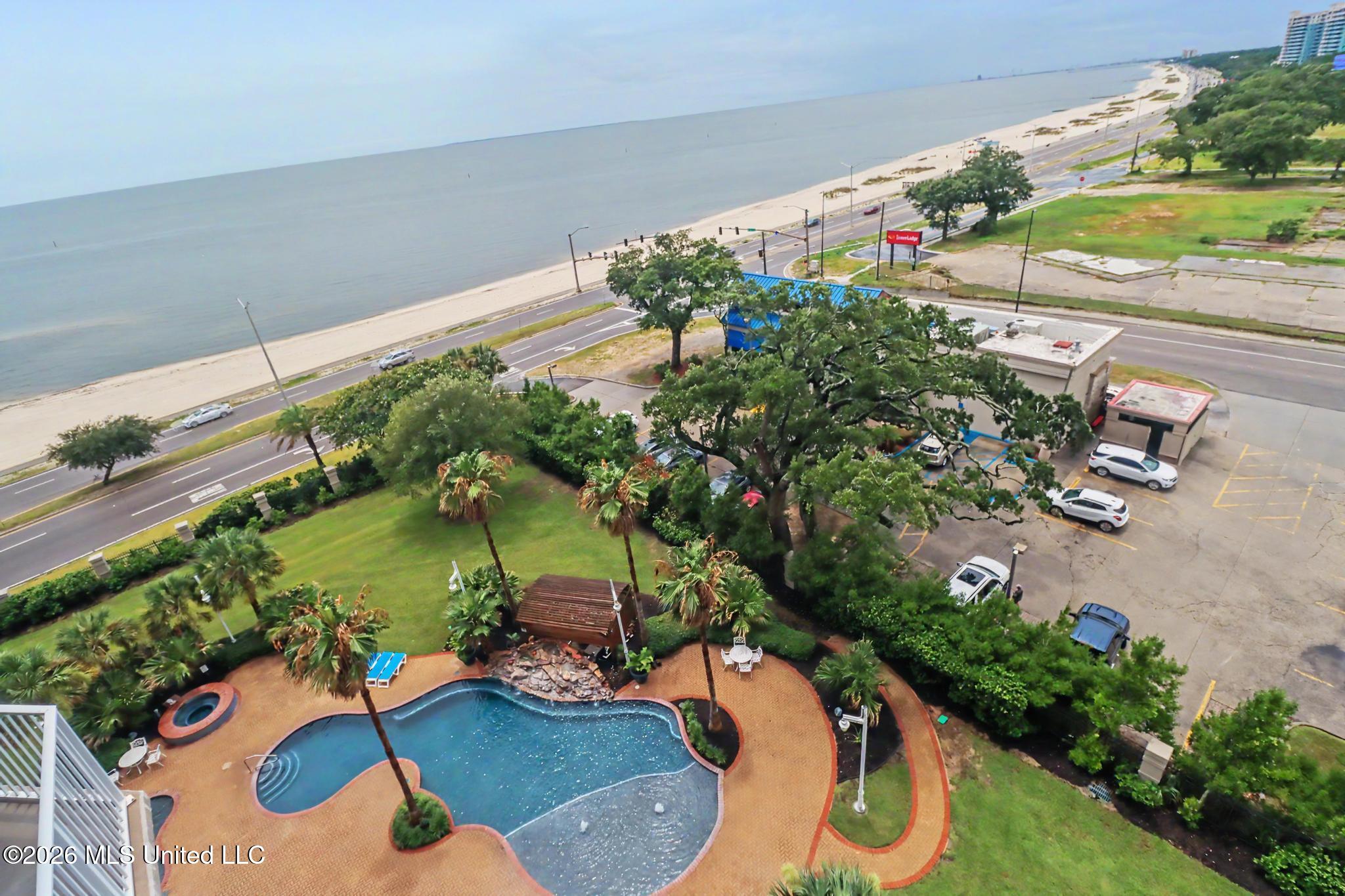 2668 Beach Boulevard Property Photo 4