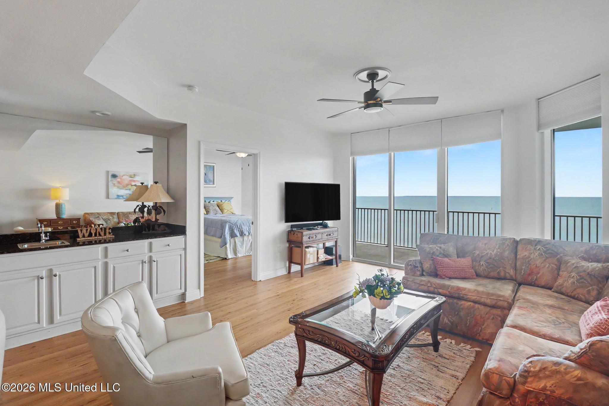 2668 Beach Boulevard Property Photo 11