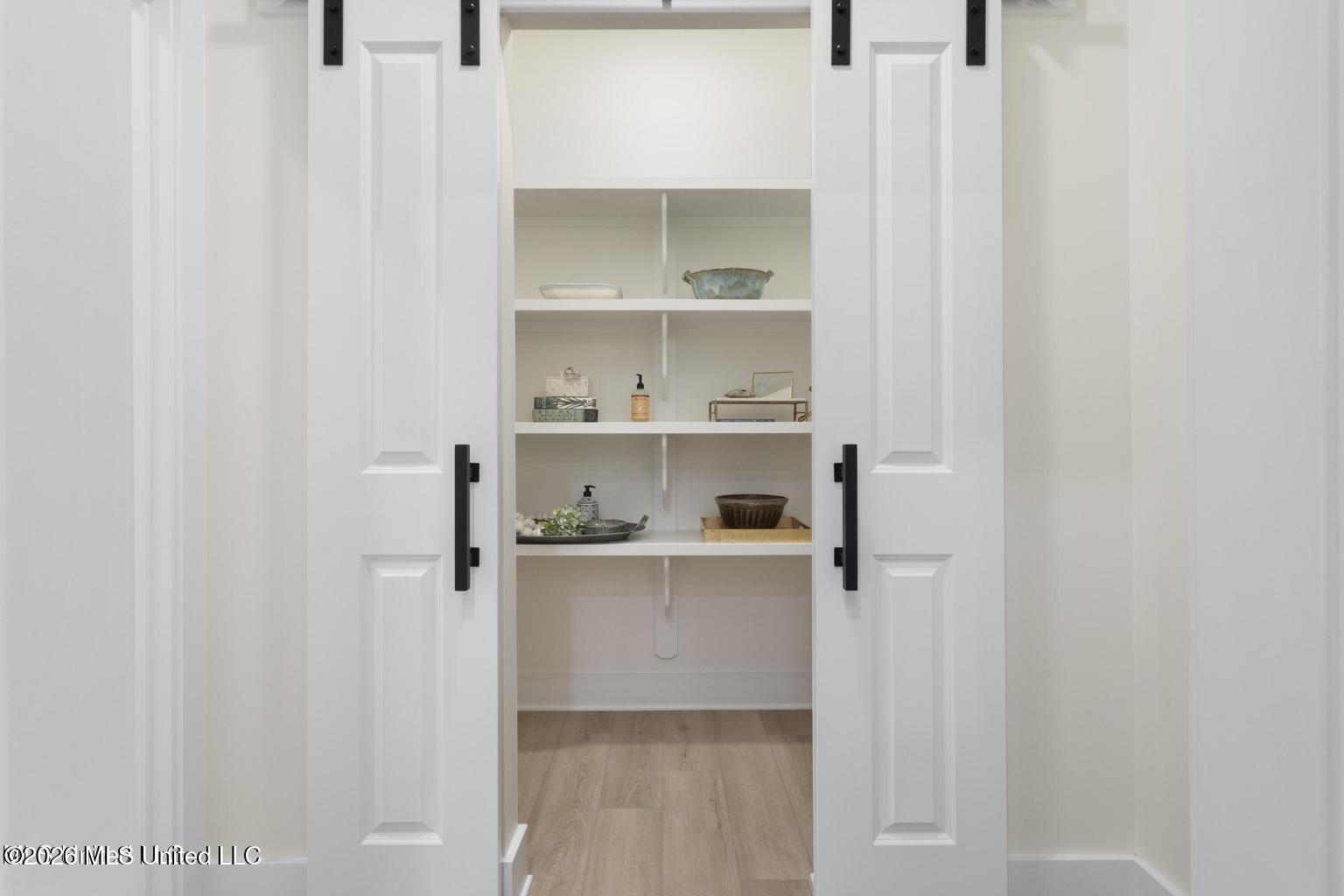 1608 Deer Street Property Photo 6