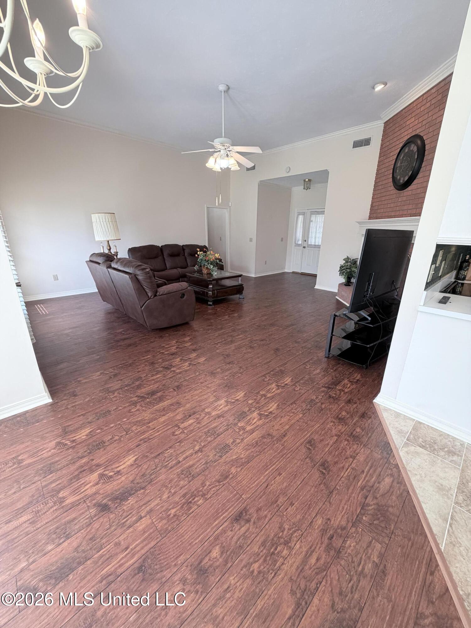 403 Autumn Creek Property Photo 4