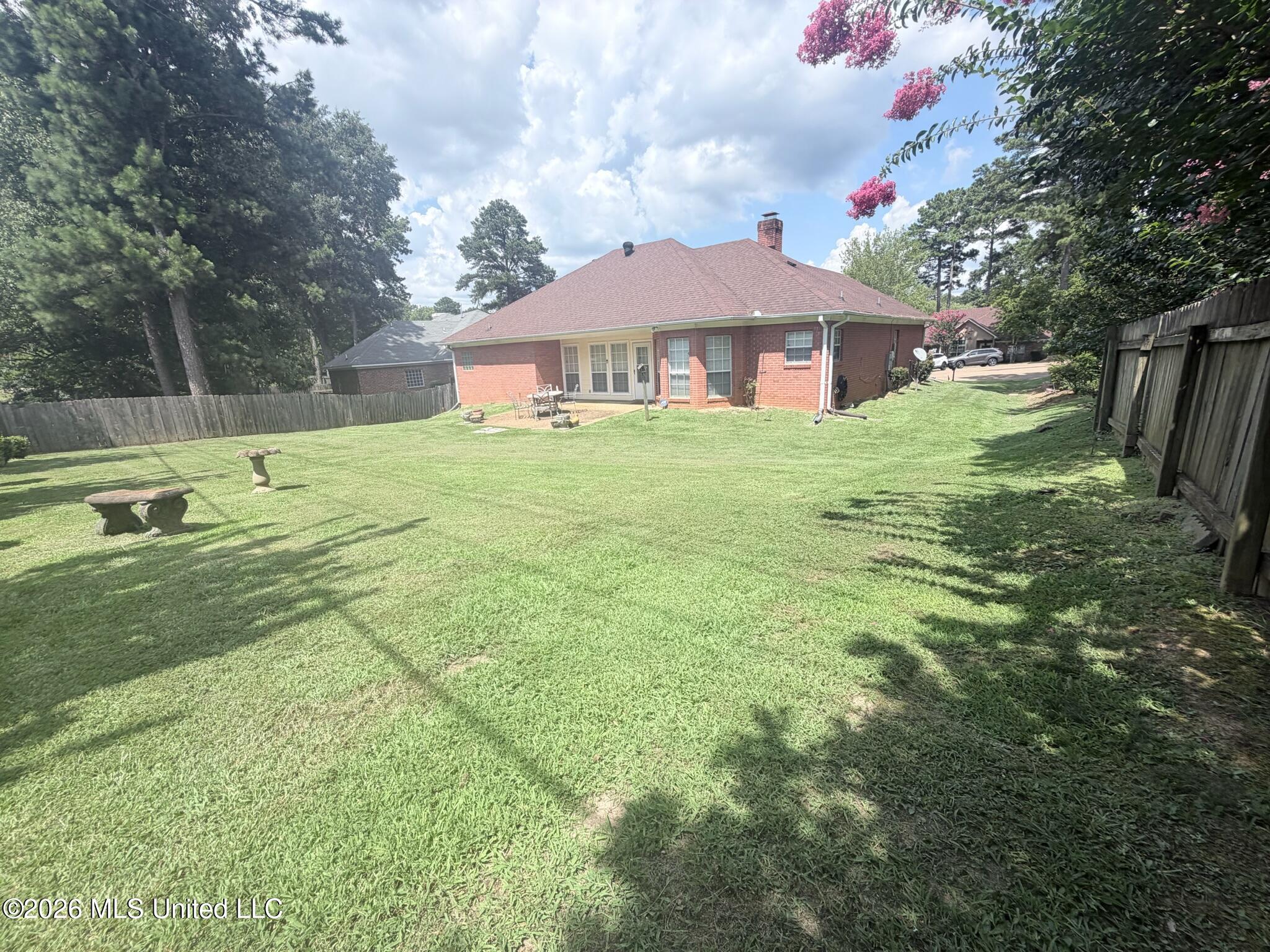 403 Autumn Creek Property Photo 34