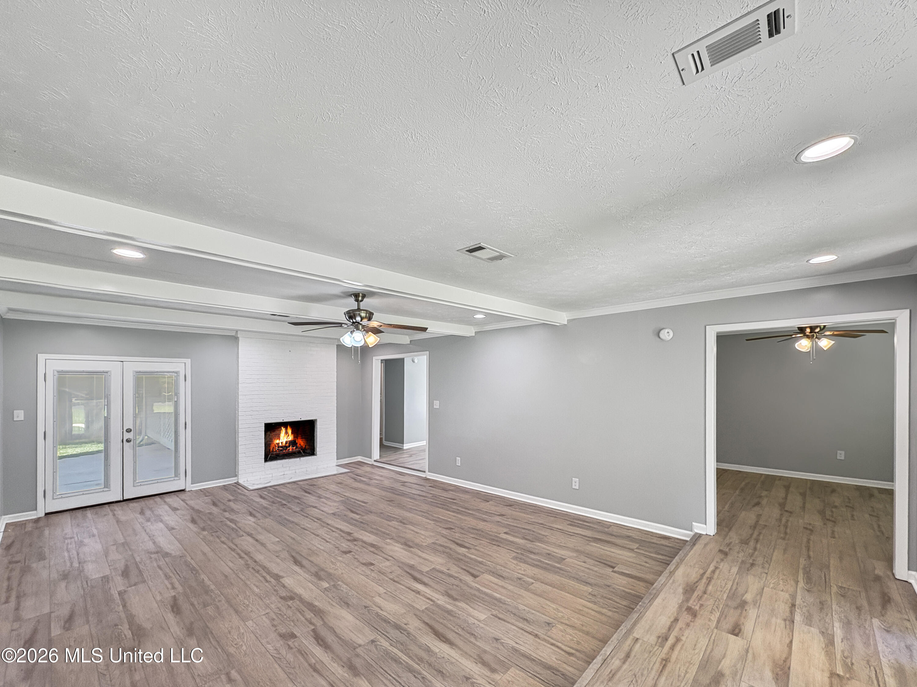 200 Poplar Drive Property Photo 5