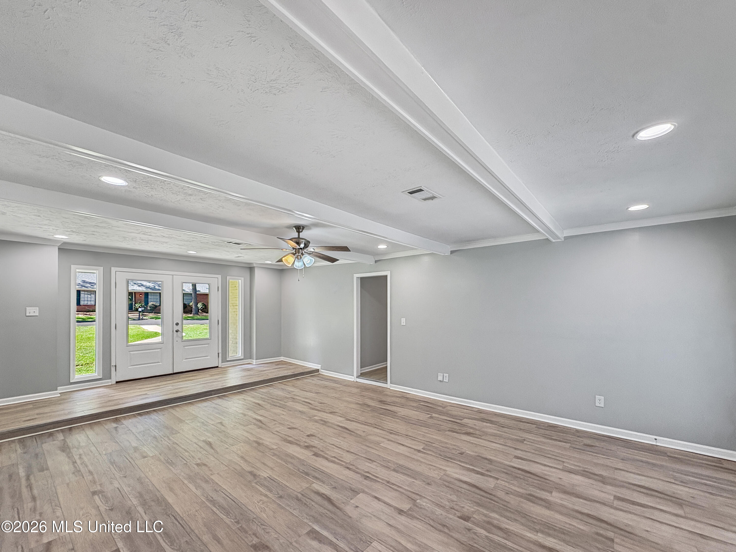 200 Poplar Drive Property Photo 7