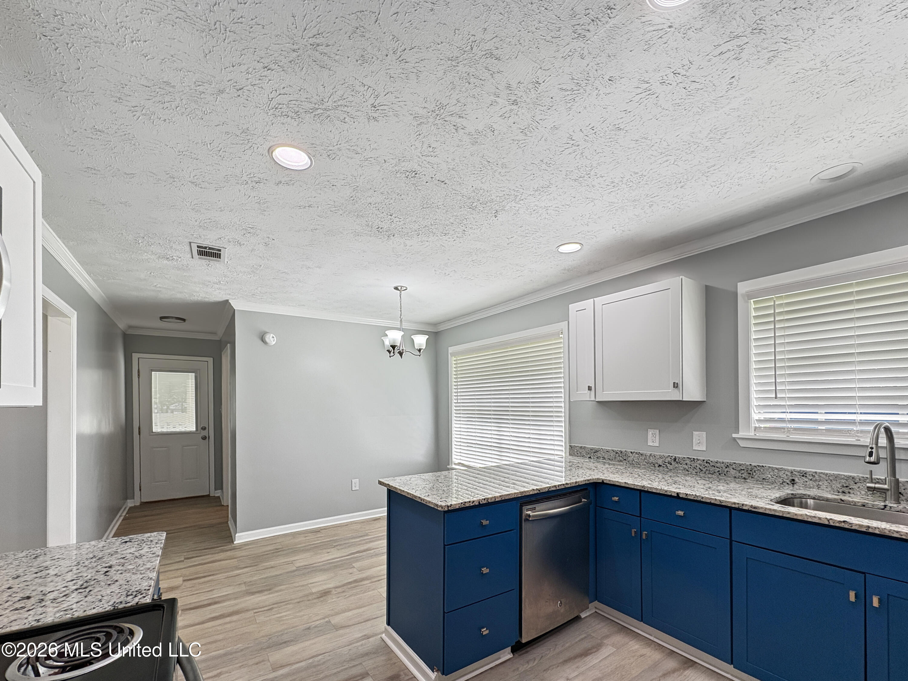 200 Poplar Drive Property Photo 9