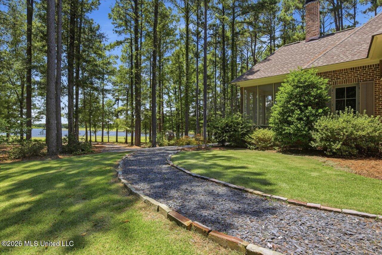 103 Lakeshore Cove Property Photo 37